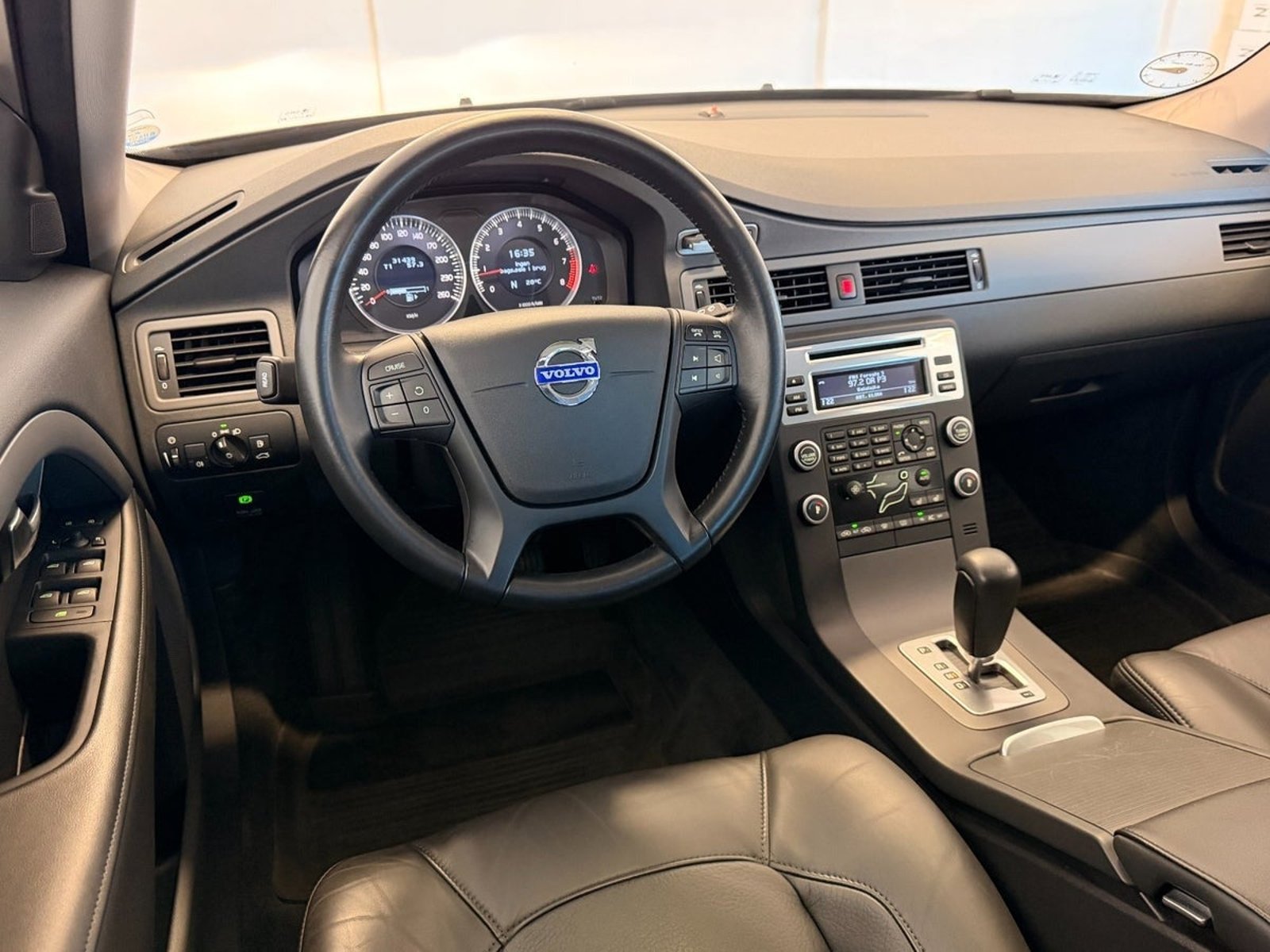 Volvo V70 T4 Powershift, 6-trinn, 180hk, 2011
