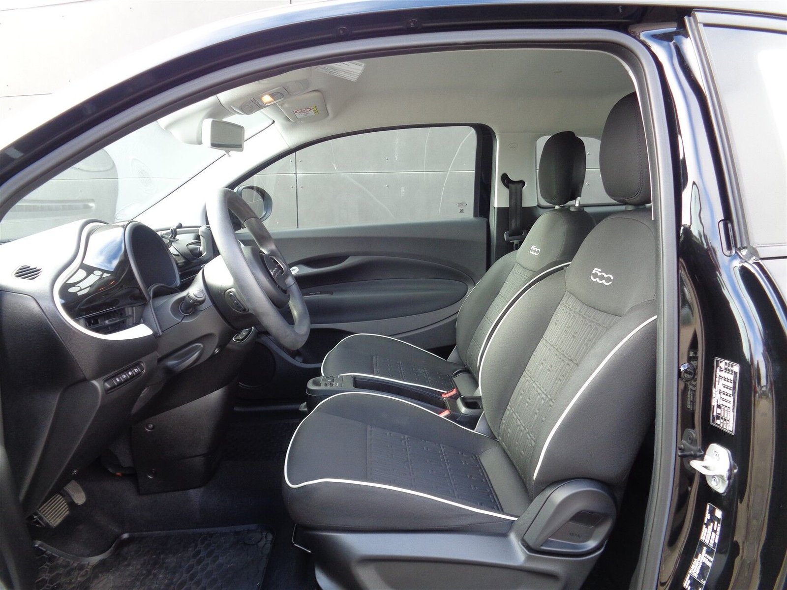 Fiat 500e 23.7 kWh, 95ps, 2022