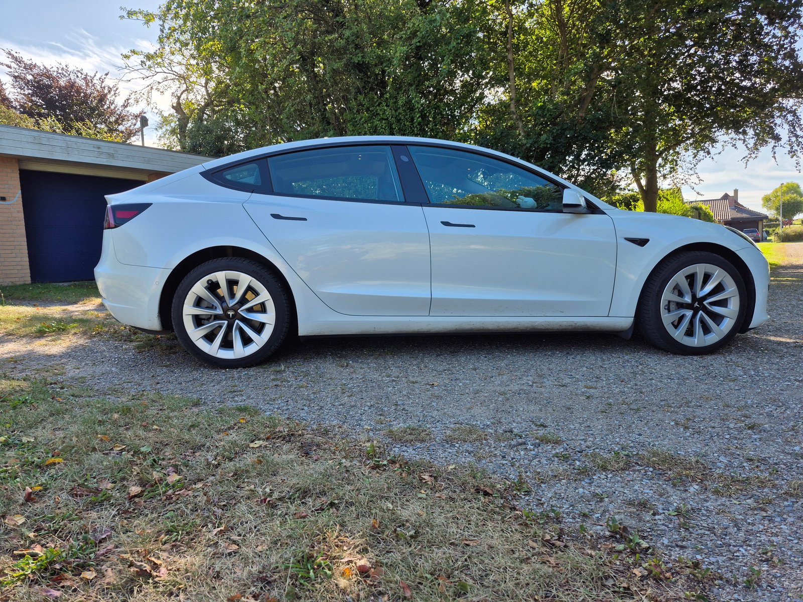 Tesla Model 3 Standard Range, 283hp, 2022