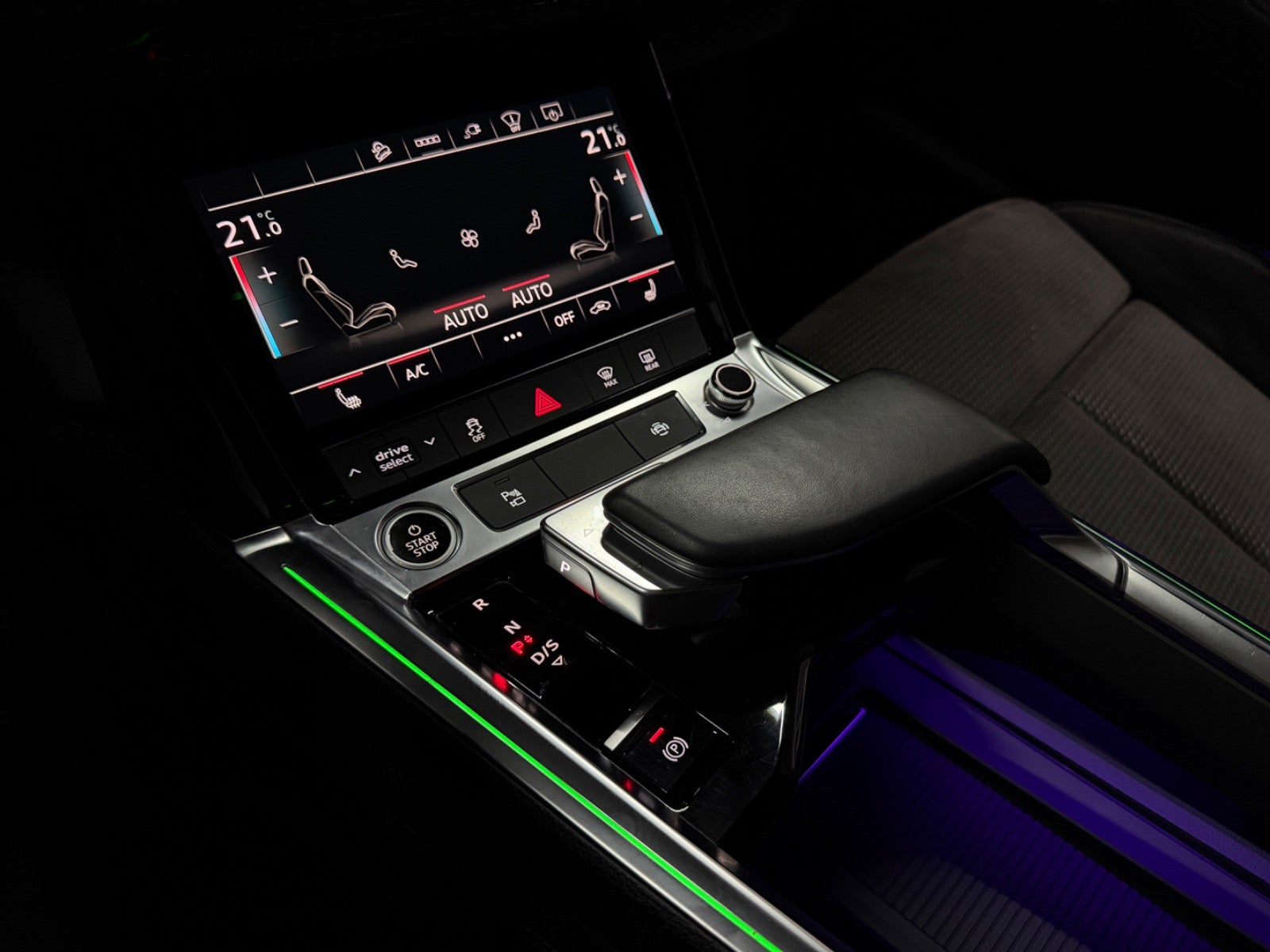 Audi e-tron 50 quattro, 313ps, 2021