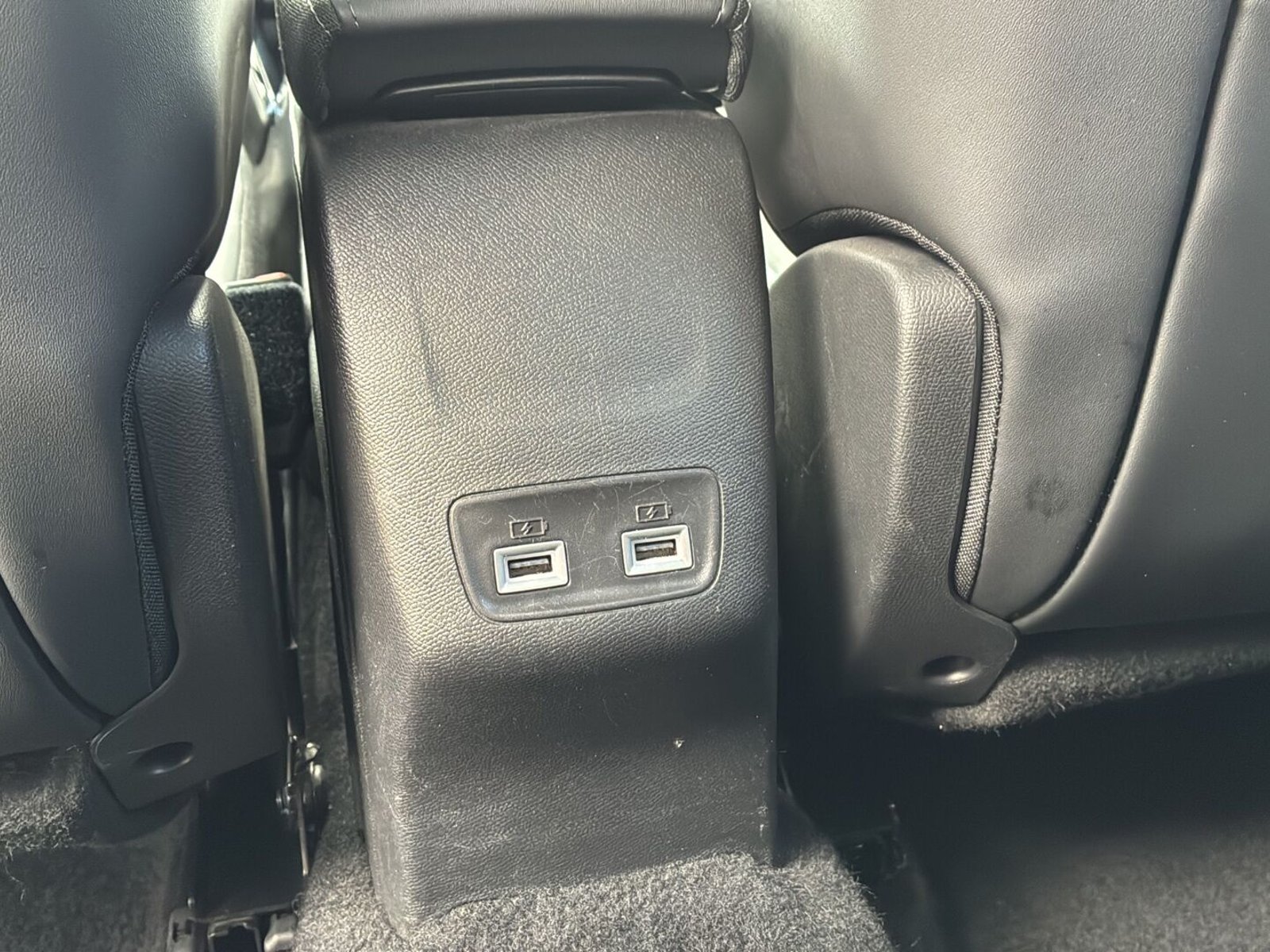 Peugeot 2008 1.2 PureTech 130 Manual, 6-trins, 131ps, 2021