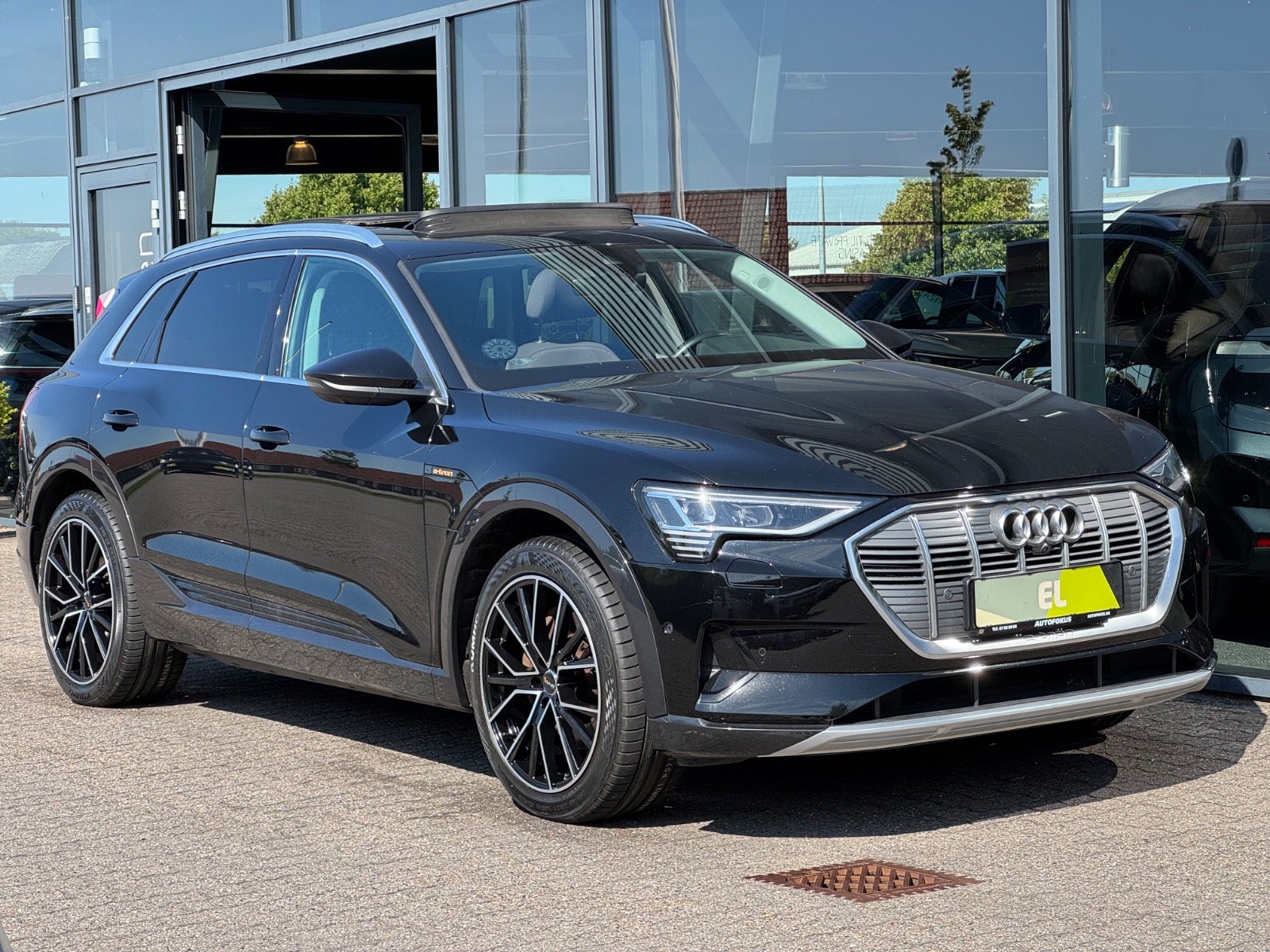 Audi e-tron 55 quattro, 408hk, 2022