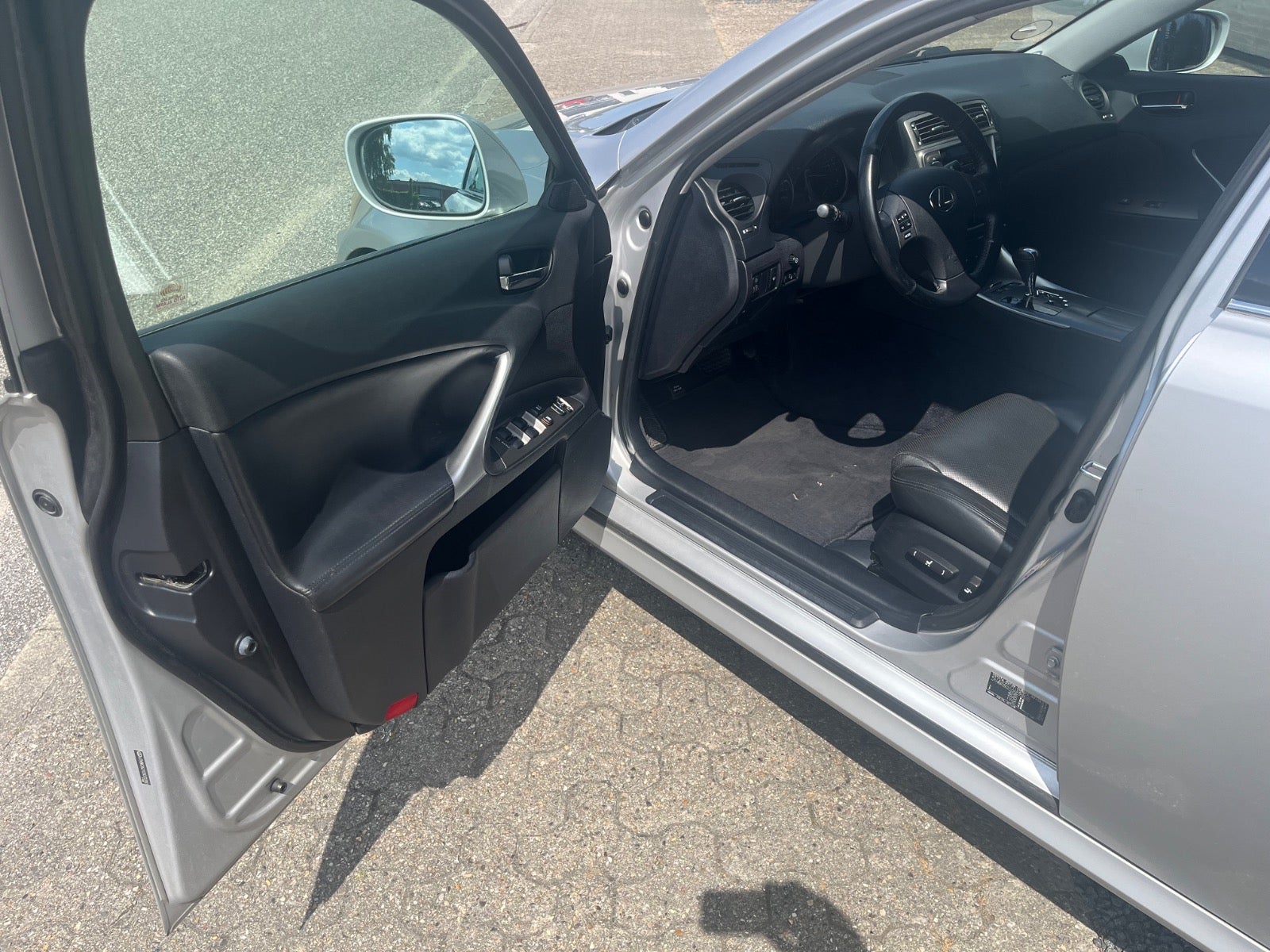 Lexus IS 250 2.5 V6 Automatic, 208hp, 2008