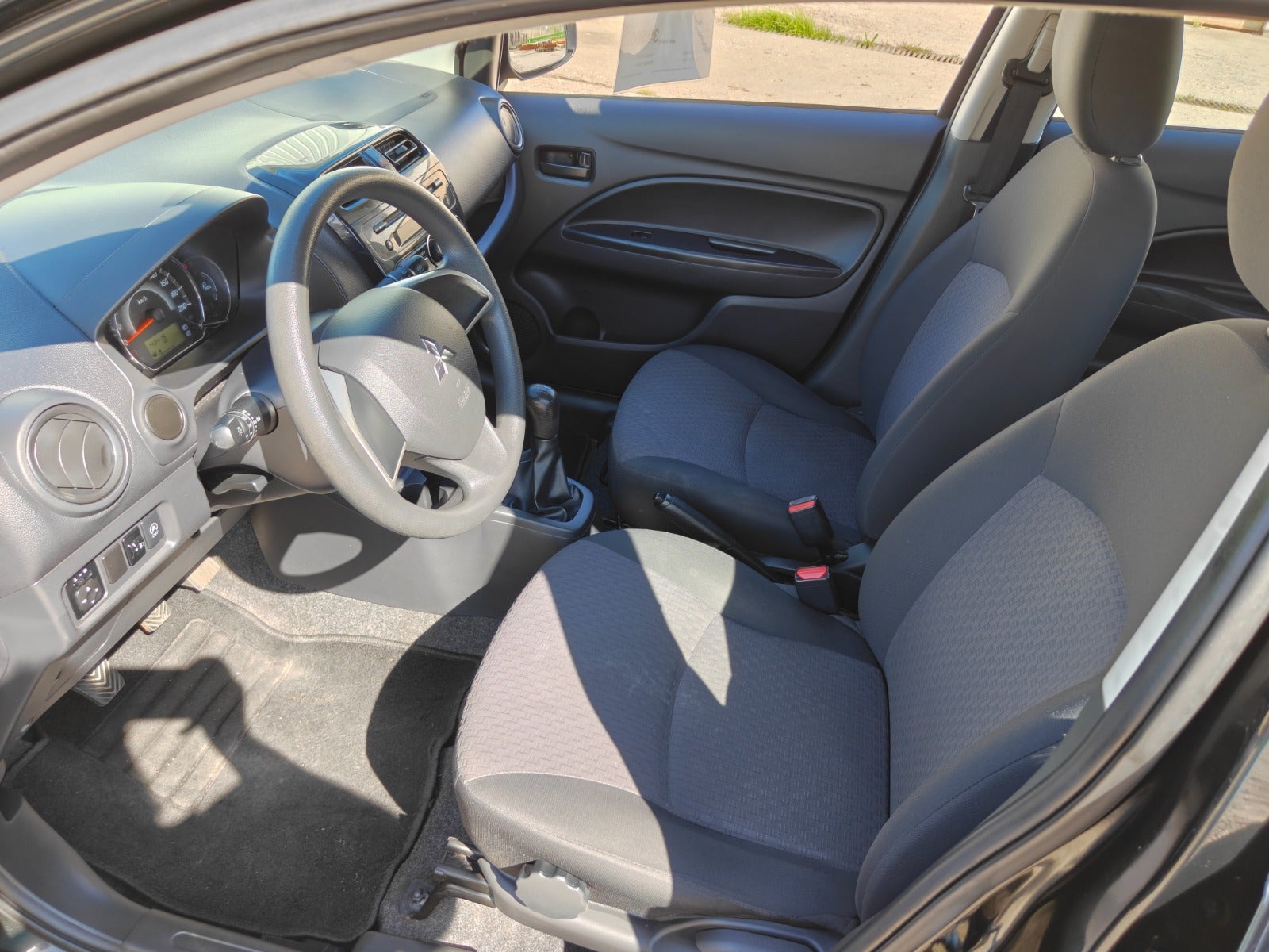 Mitsubishi Space Star 1.0 MIVEC Manual, 5-trins, 71ps, 2016