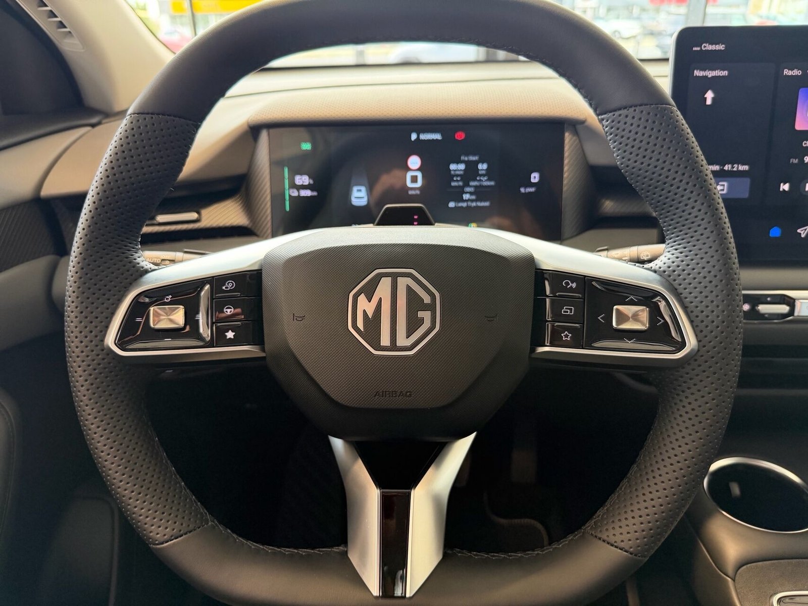 MG S5 EV Long Range 64 kWh, 231hk, 2025