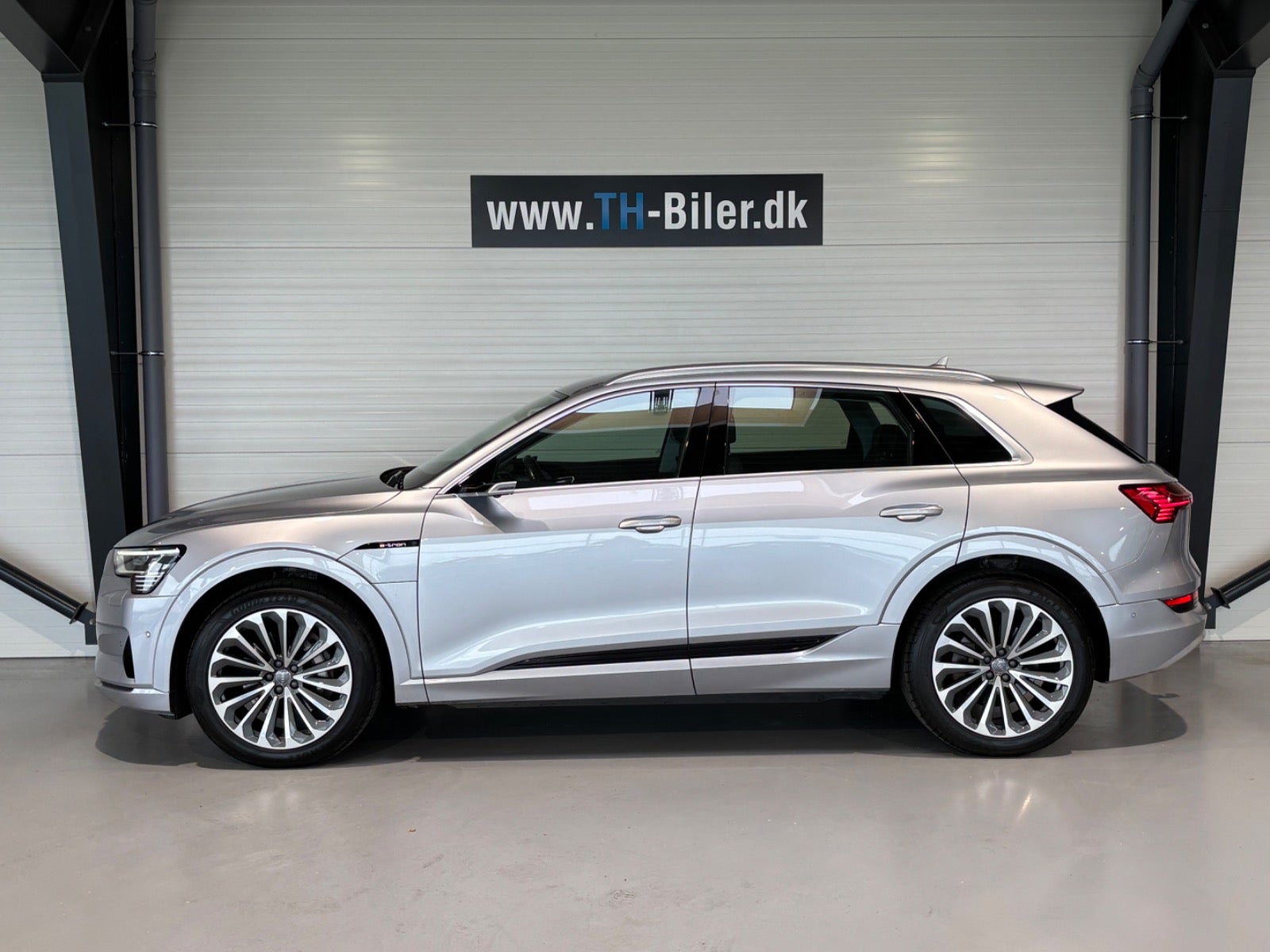 Audi e-tron 55 quattro, 408ps, 2020