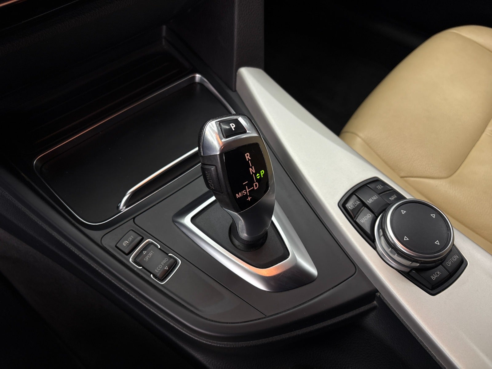 BMW 320d Touring Steptronic, 8-trins, 190ps, 2016