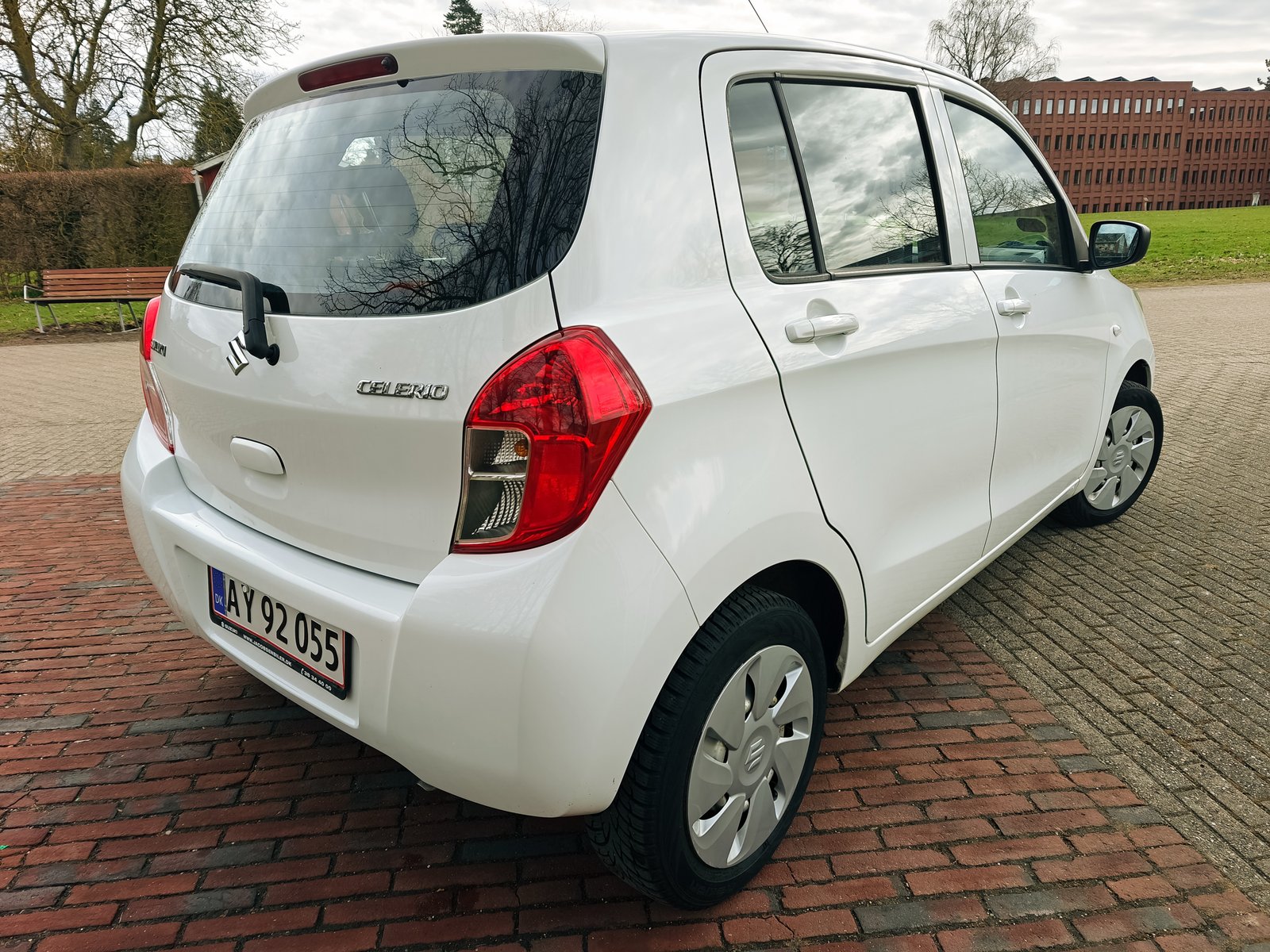 Suzuki Celerio 1.0 DOHC 12V VVT AGS, 5-trins, 68ps, 2015