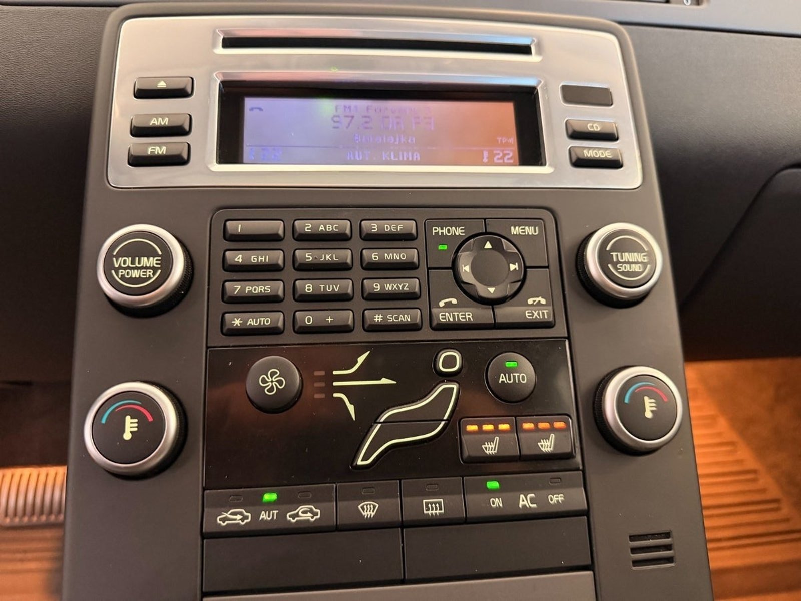 Volvo V70 T4 Powershift, 6-trinn, 180hk, 2011