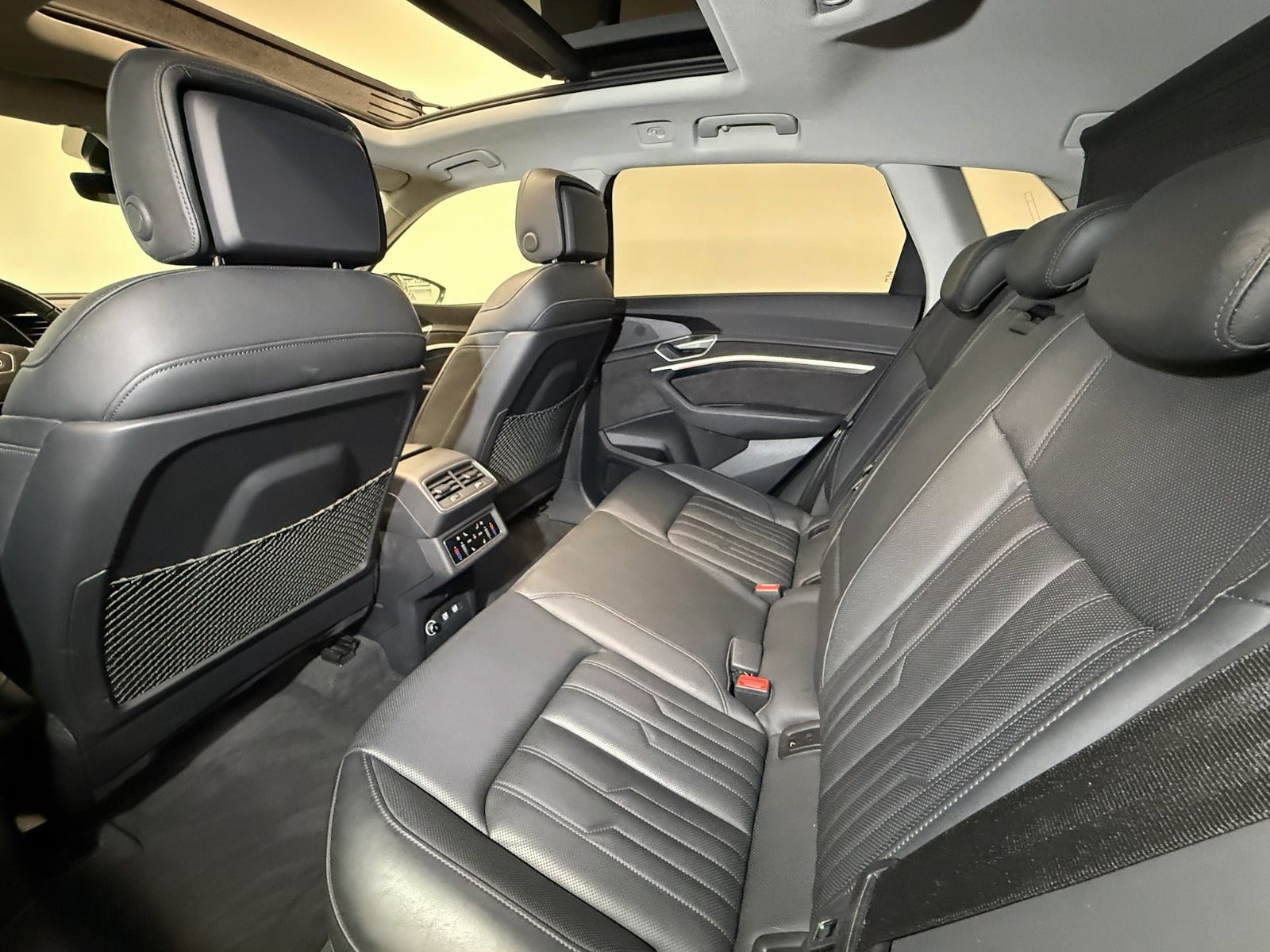 Audi e-tron 55 quattro, 408ps, 2020