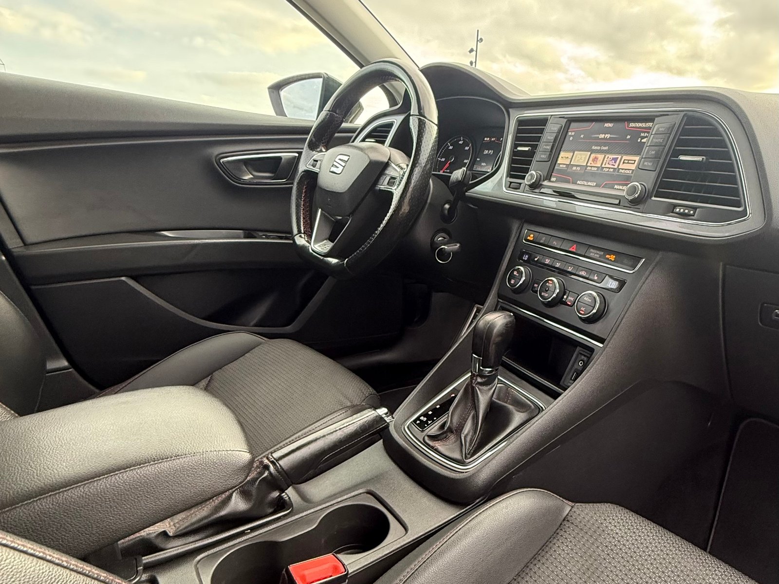 SEAT León 2.0 TDI DSG Sequential, 6-trins, 150ps, 2016