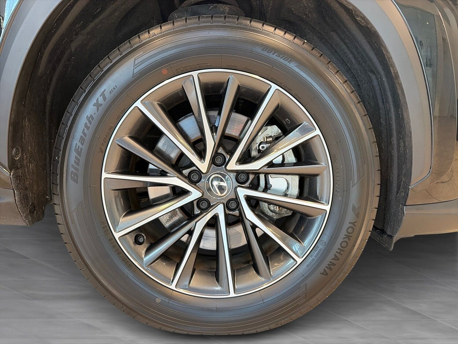 Lexus NX 450h+ E-CVT, 309hp, 2025