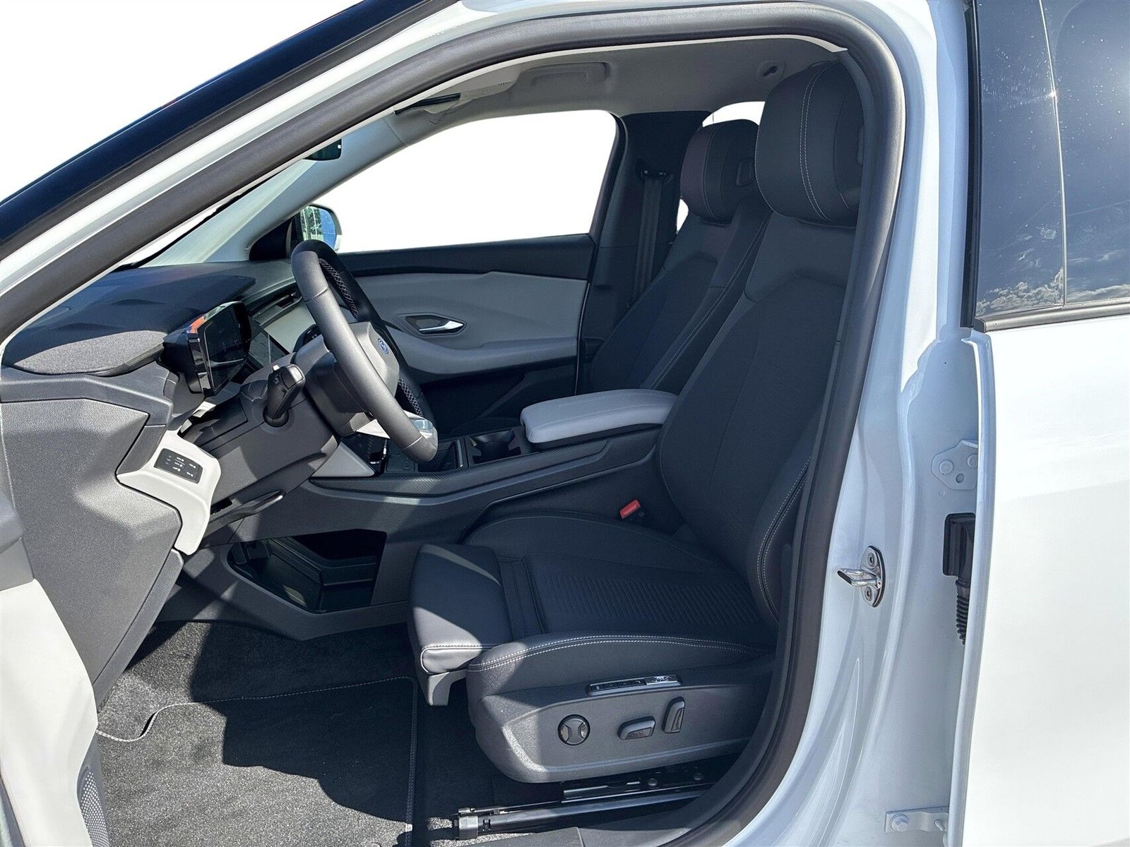 Ford Explorer EV Extended Range RWD 77 kWh, 286hp, 2026