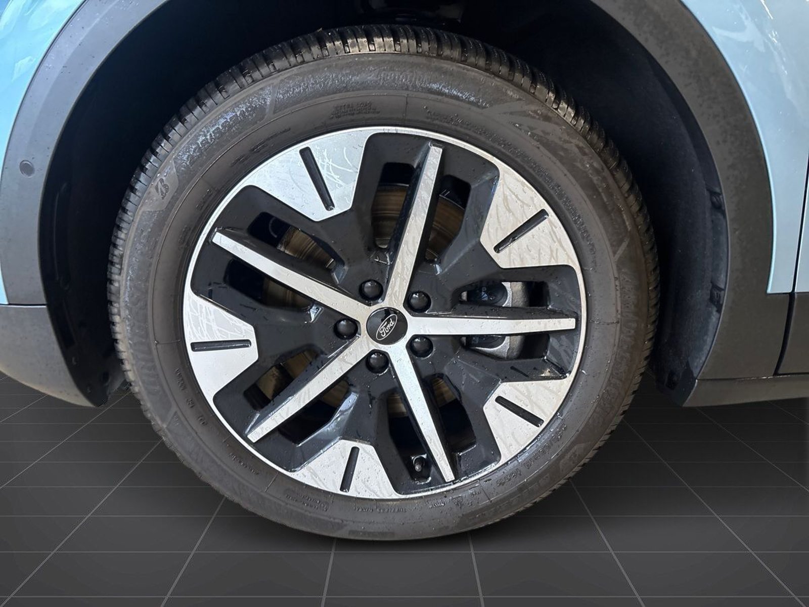Ford Explorer EV Extended Range RWD 77 kWh, 286ps, 2025