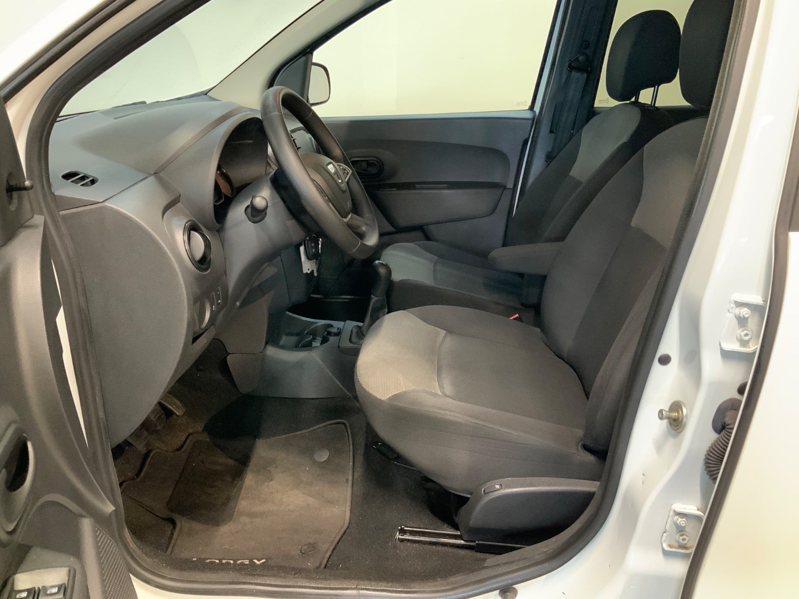 Dacia Lodgy Stepway 1.6 SCe Manual, 5-trins, 102ps, 2017