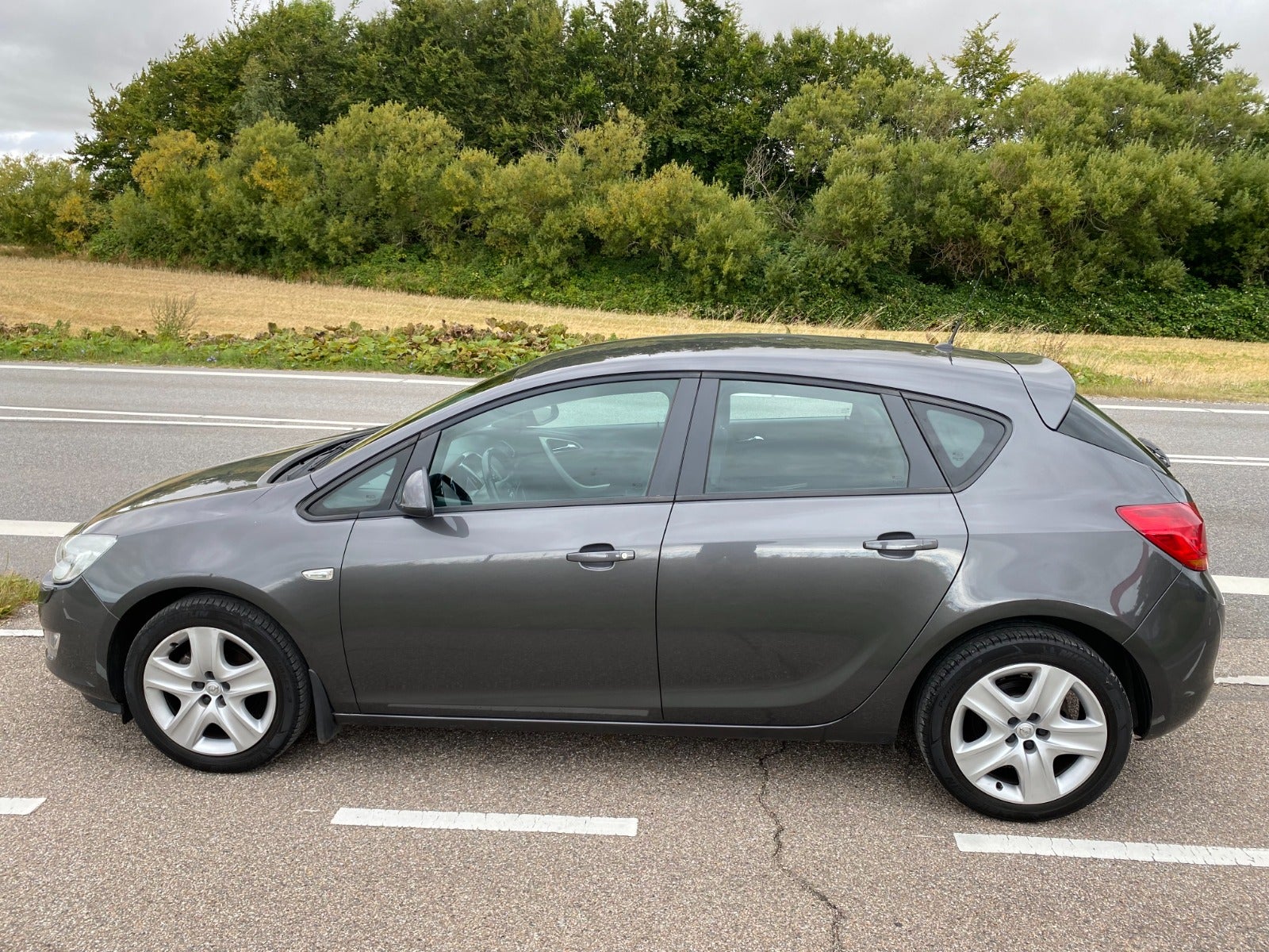 Opel Astra 1.6  Manuell, 5-trinn, 115hk, 2011