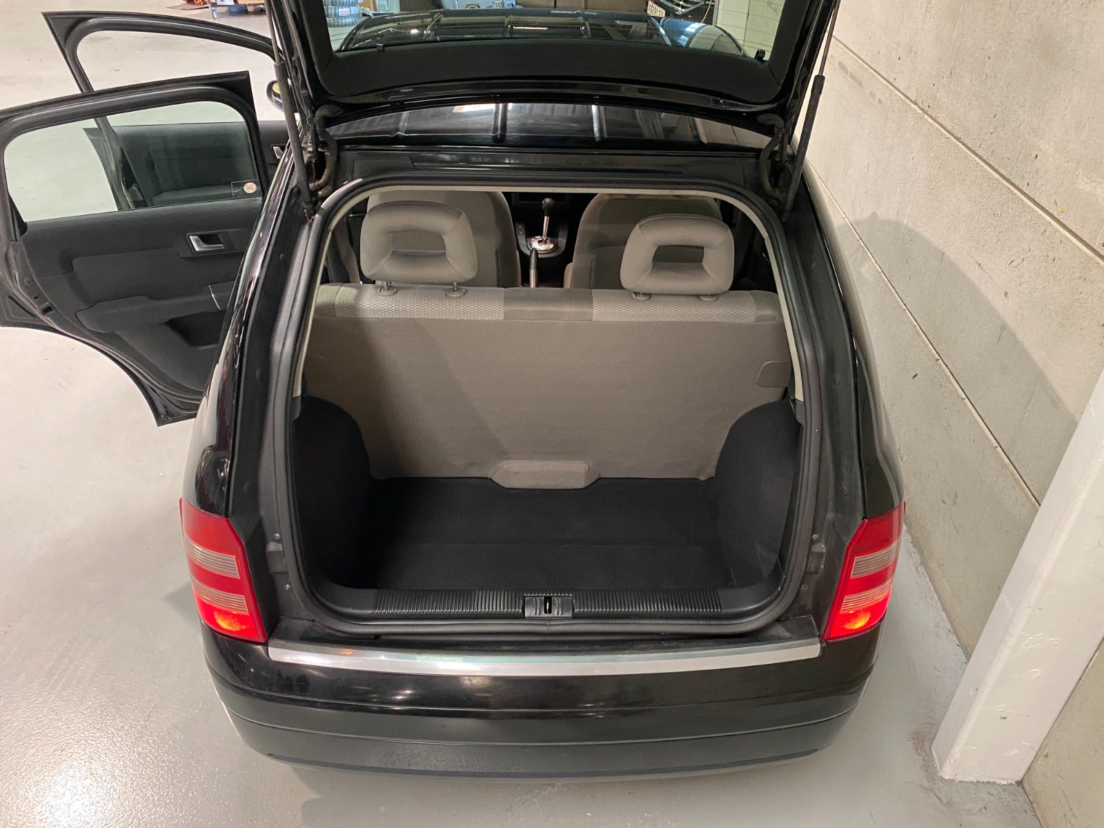 Audi A2 1.2 TDI Semi-Automatic, 5-trins, 61ps, 2003