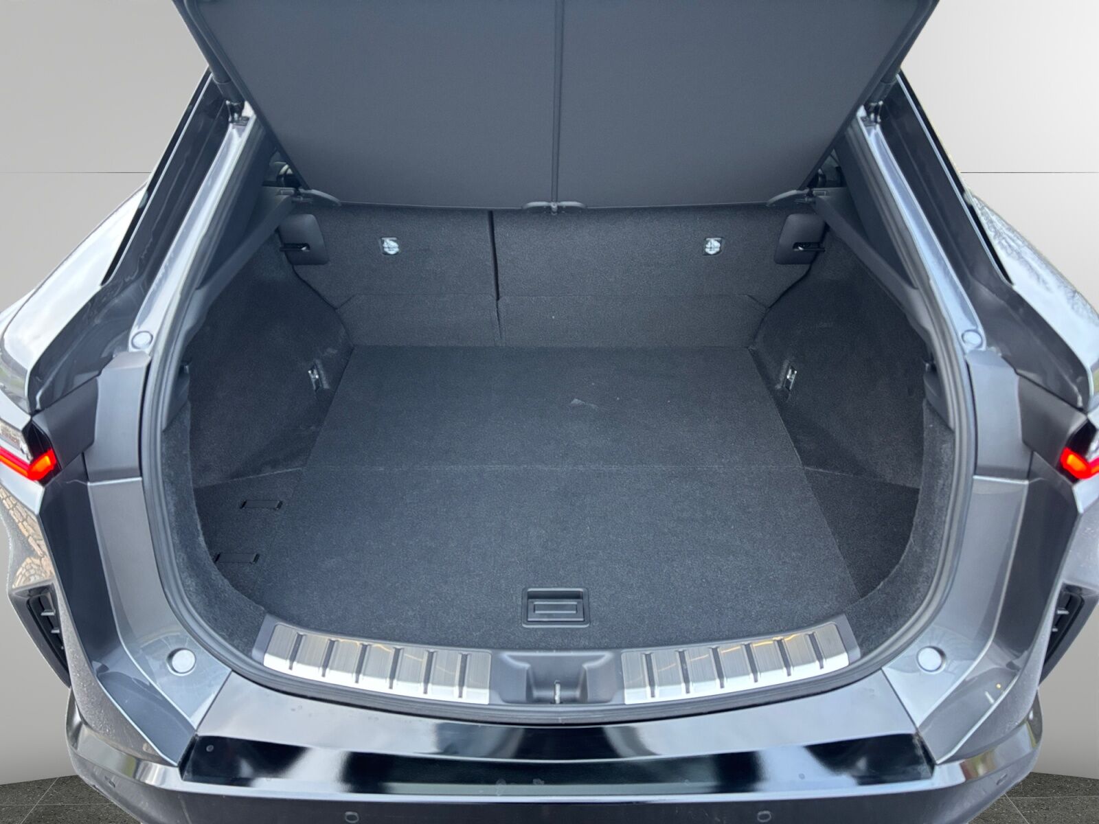 Lexus RZ 300e, 204ps, 2025