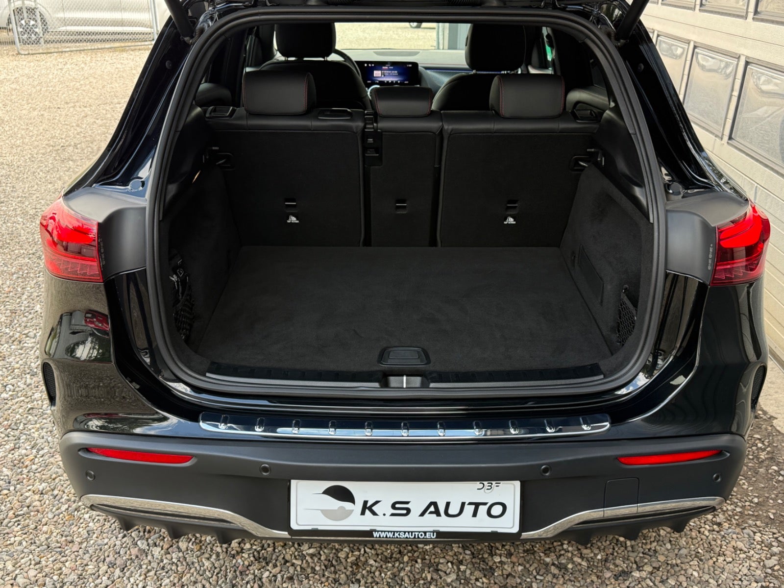 Mercedes-Benz EQA 250+, 190hp, 2025