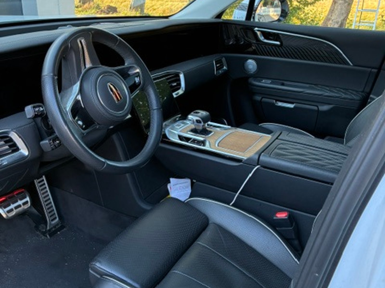 Hongqi E-HS9 Exclusive Long Range 120 kWh AWD, 551ps, 2025