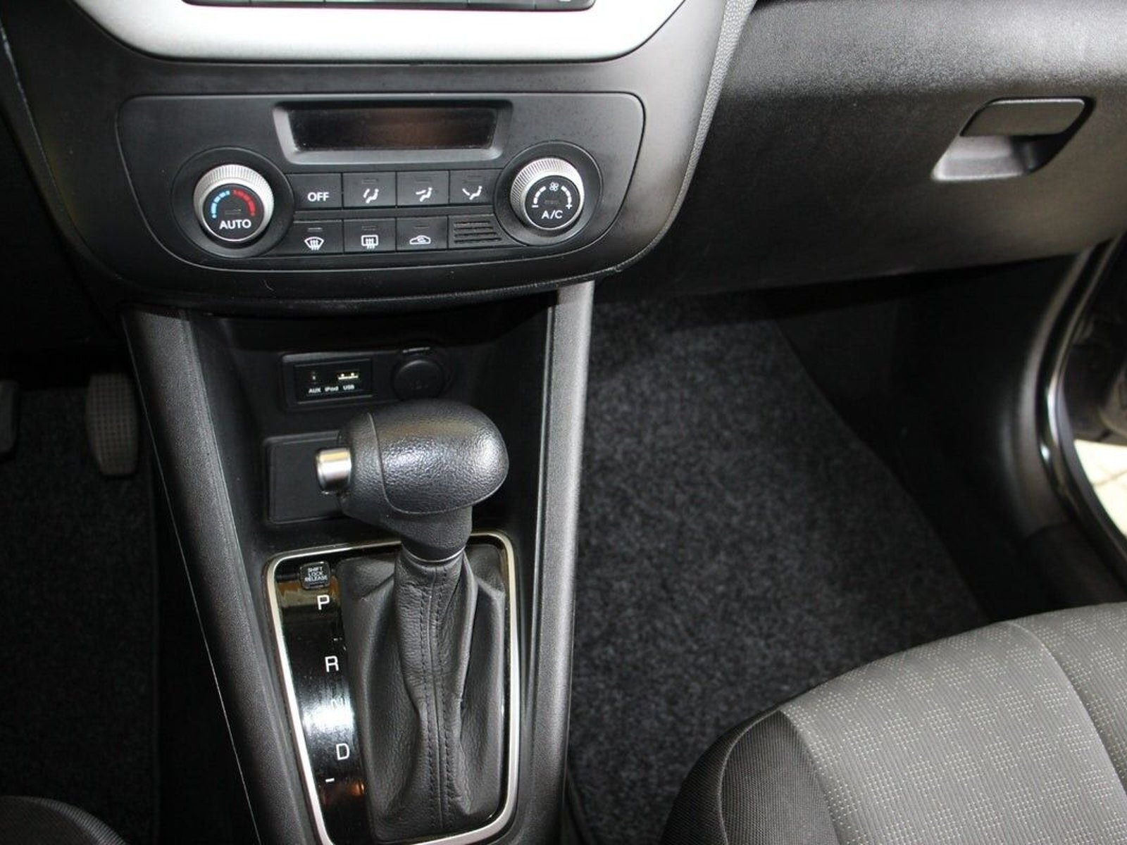 Kia Venga 1.6 CVVT Automatic, 6-trins, 125ps, 2016