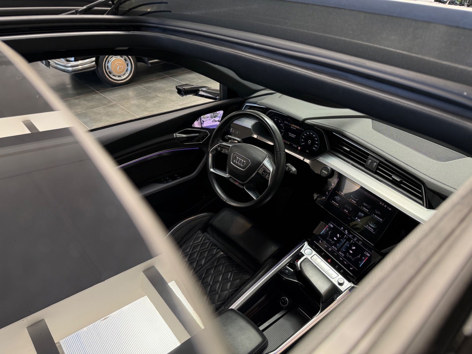 Audi e-tron 55 quattro, 408ps, 2020