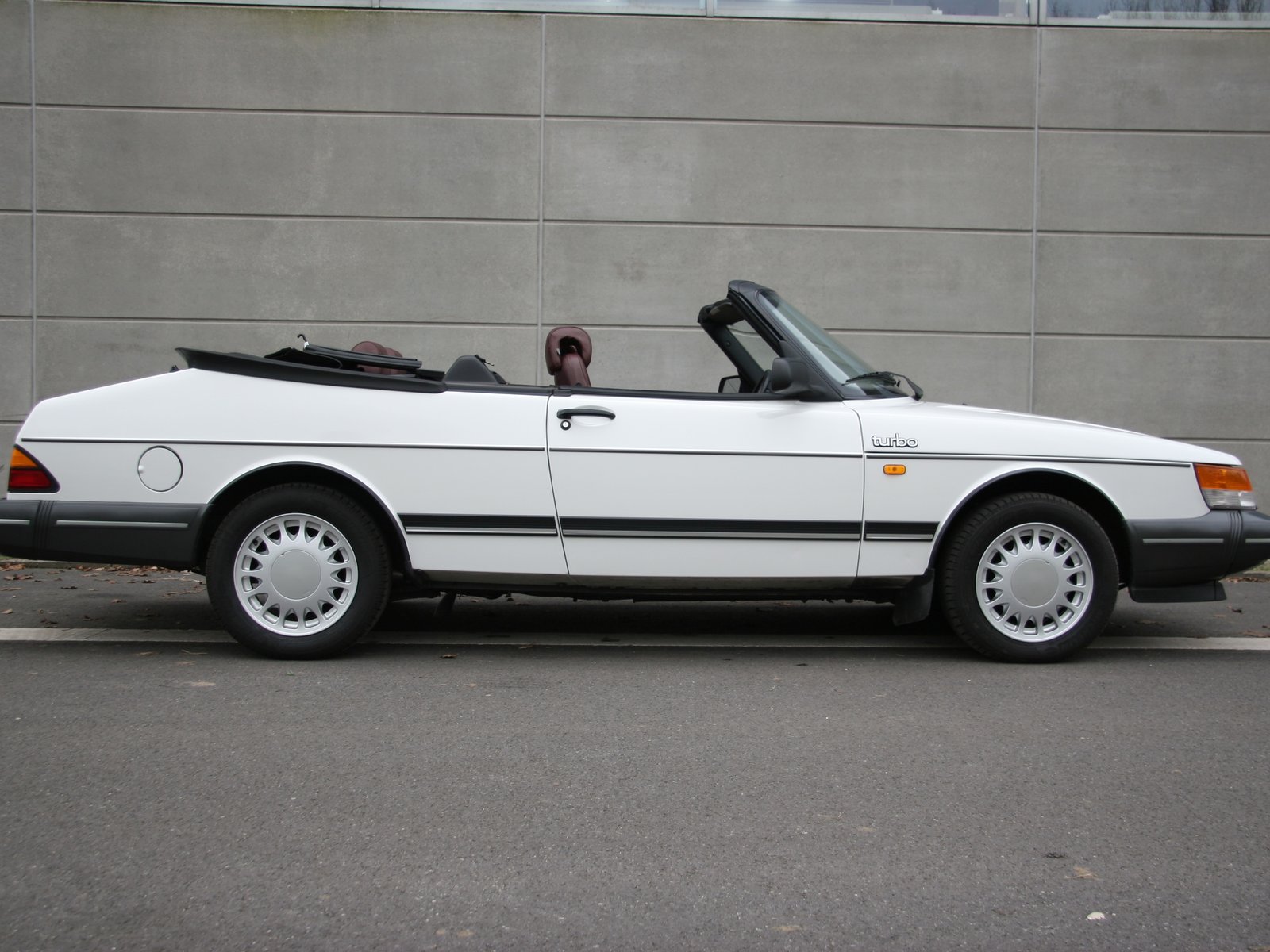 Saab 900 Convertible 2.0 Turbo Manuell, 5-trinn, 175hk, 1987