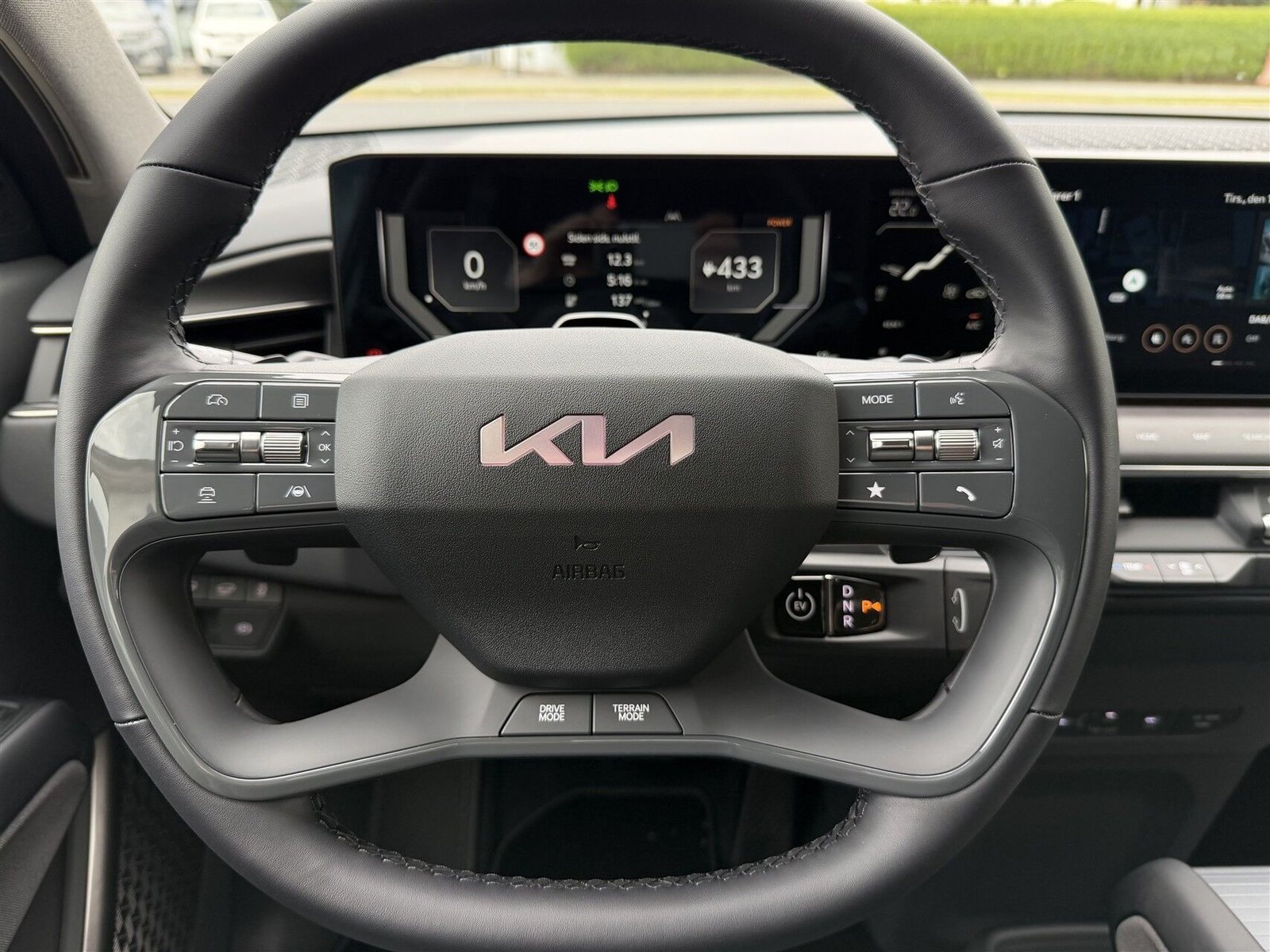 Kia EV9 AWD, 385hp, 2026