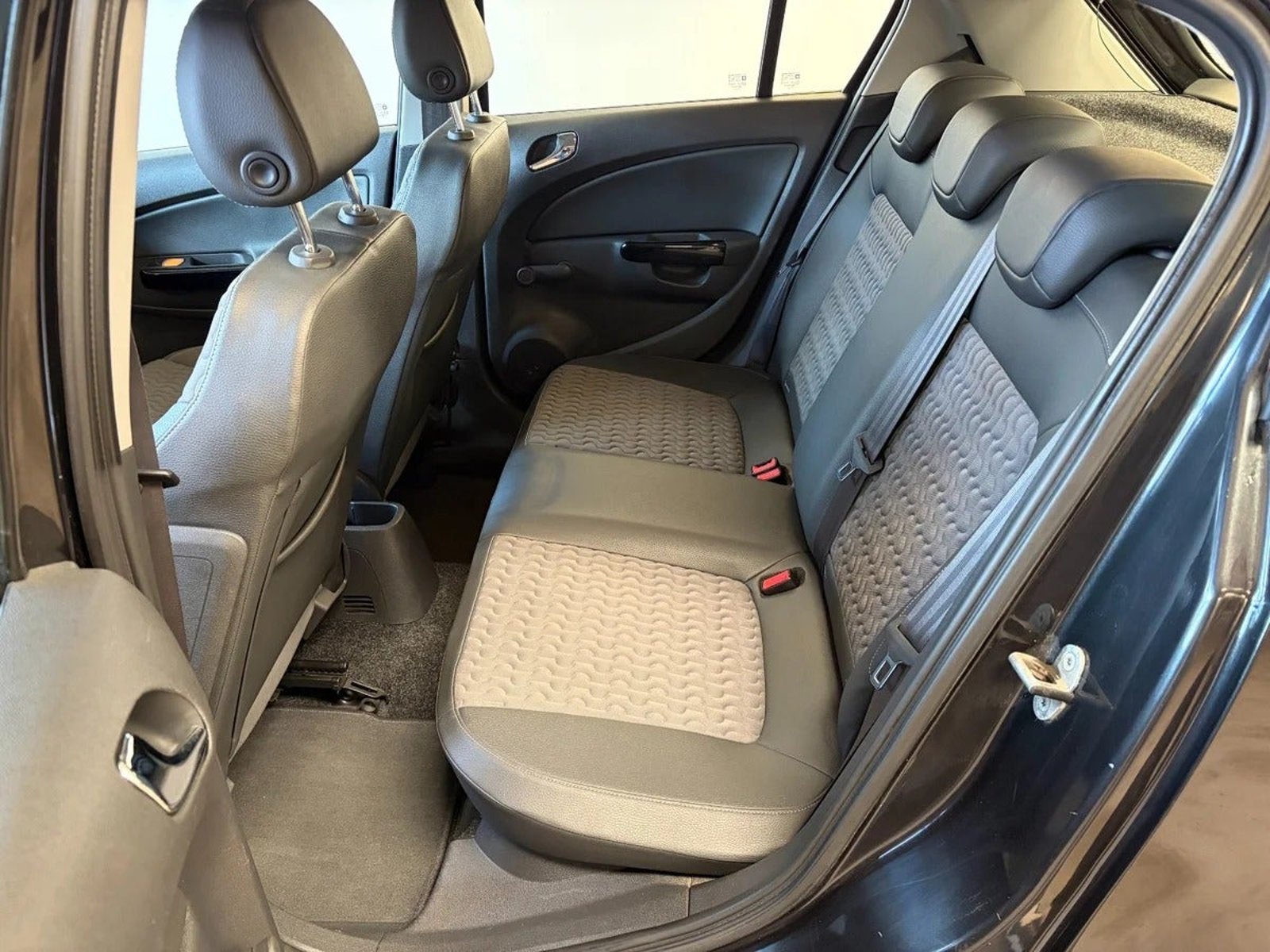 Opel Corsa 5-door 1.4 Manual, 100hp, 2014