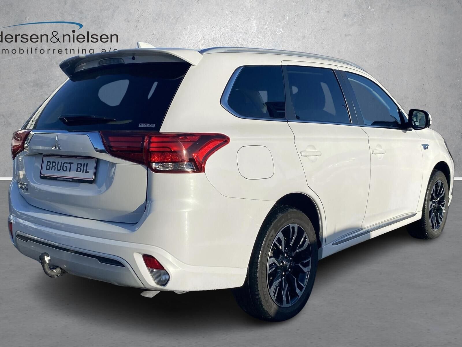 Brugt Mitsubishi Outlander 2,4 PHEV Plugin-hybrid Inform+ 4WD 224HK 5d ...