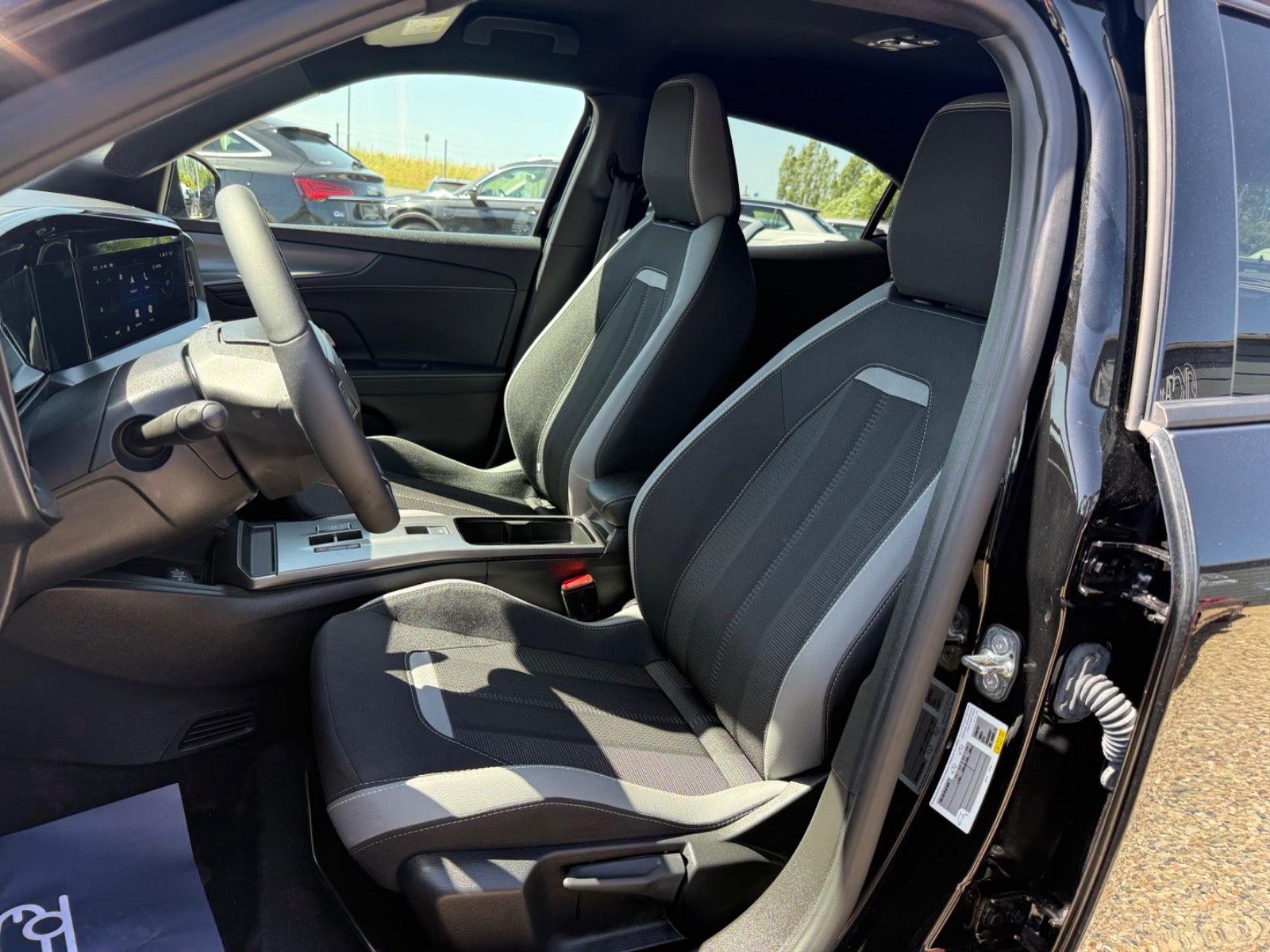 Opel Mokka, 156ps, 2025