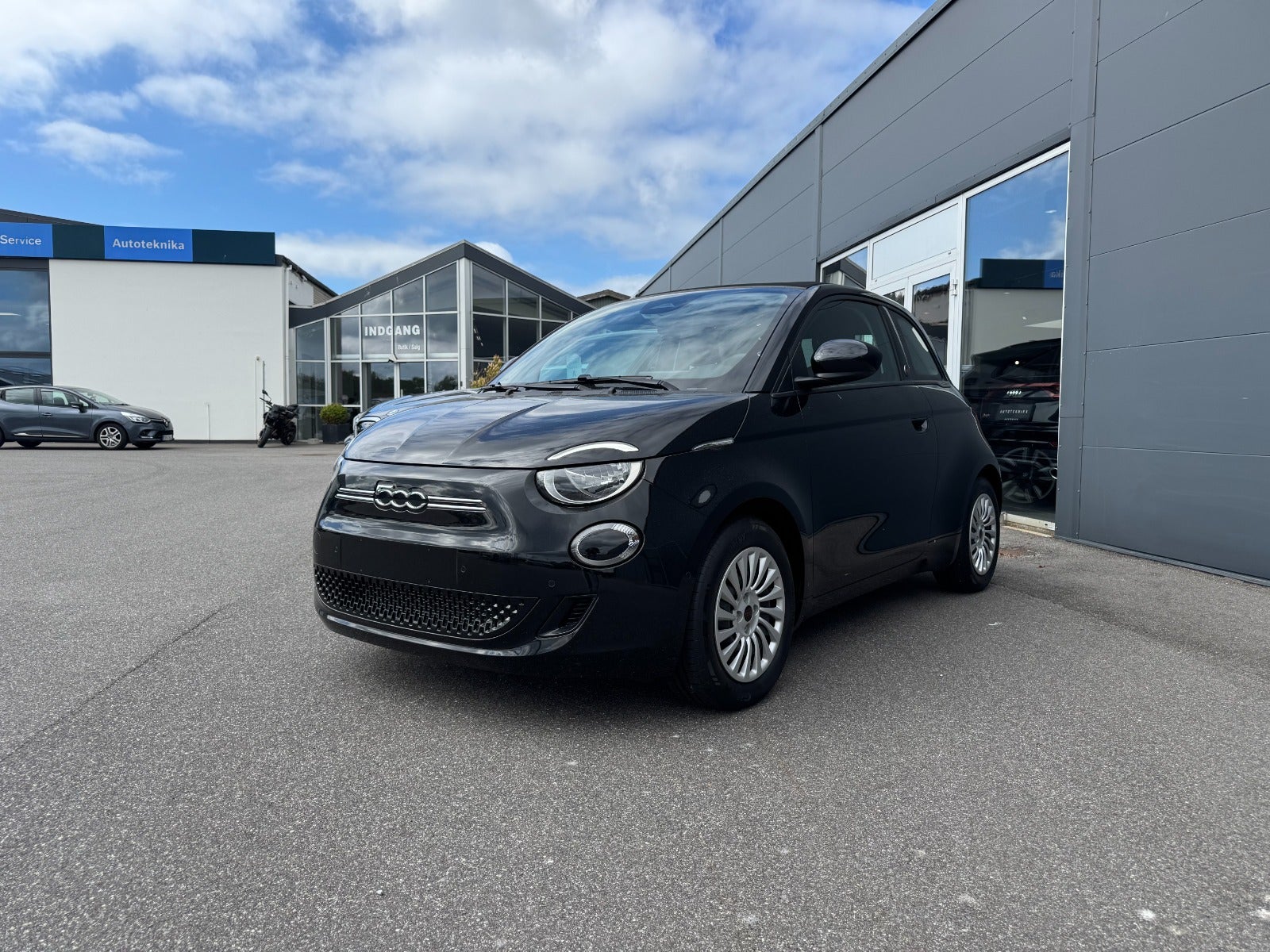 Fiat 500e 42 (RED) Cabrio