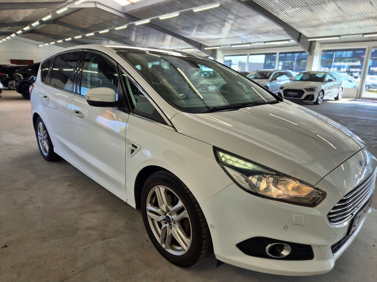 Ford S-MAX 2.0 EcoBoost SelectShift, 6-trins, 240ps, 2017