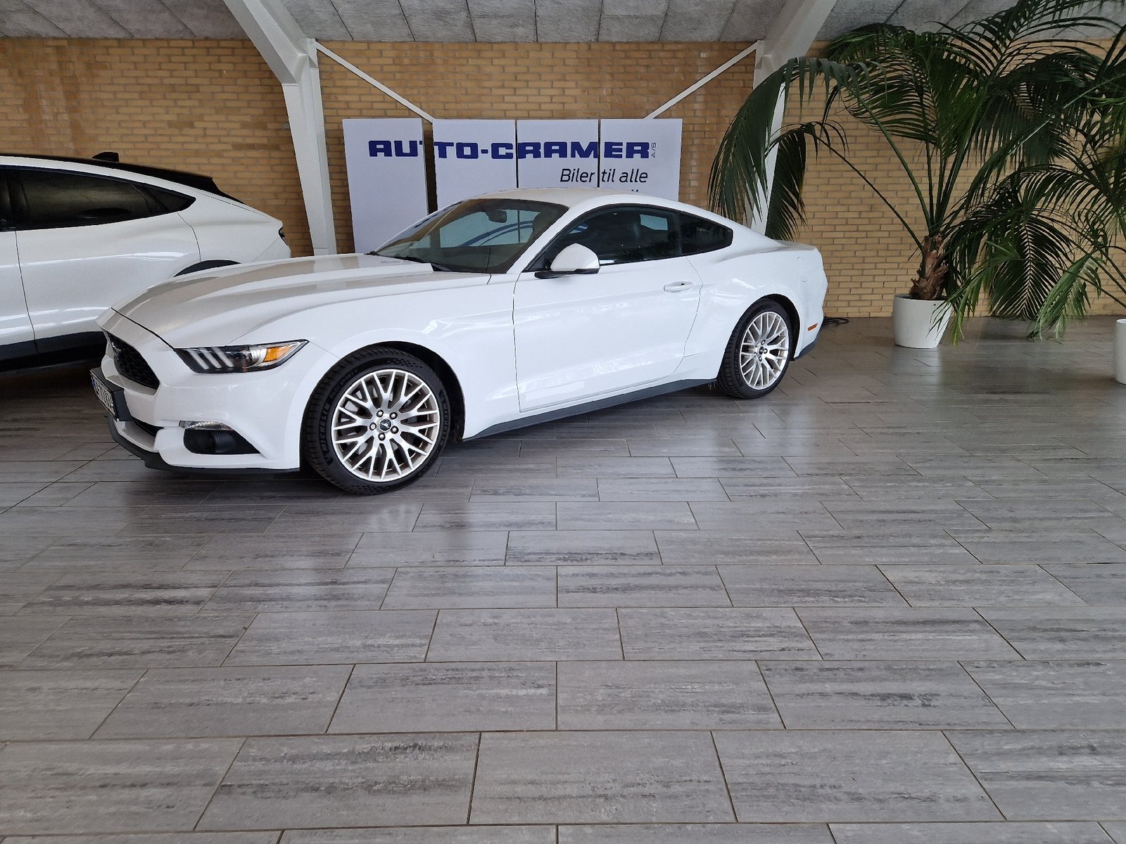 Ford Mustang Manual, 317hp, 2016