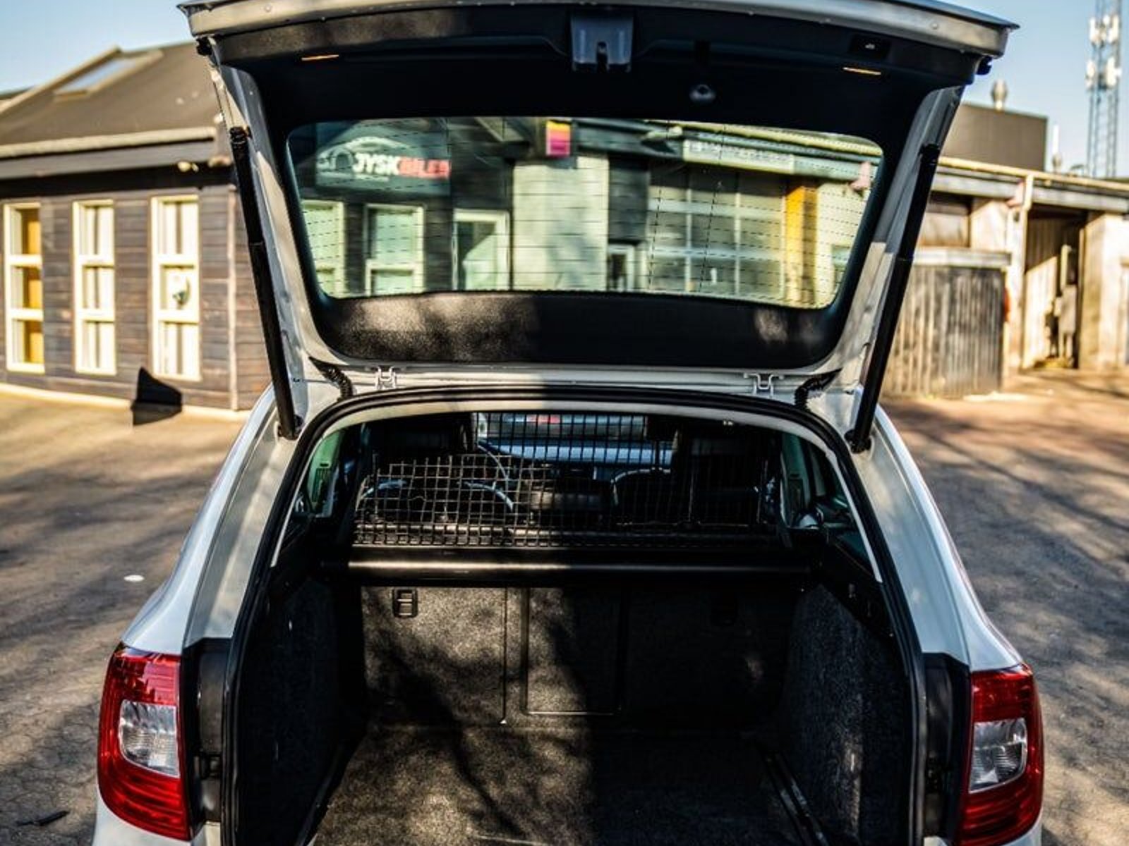 Škoda Superb Kombi 1.6 TDI DSG Sekventiell, 105hk, 2014