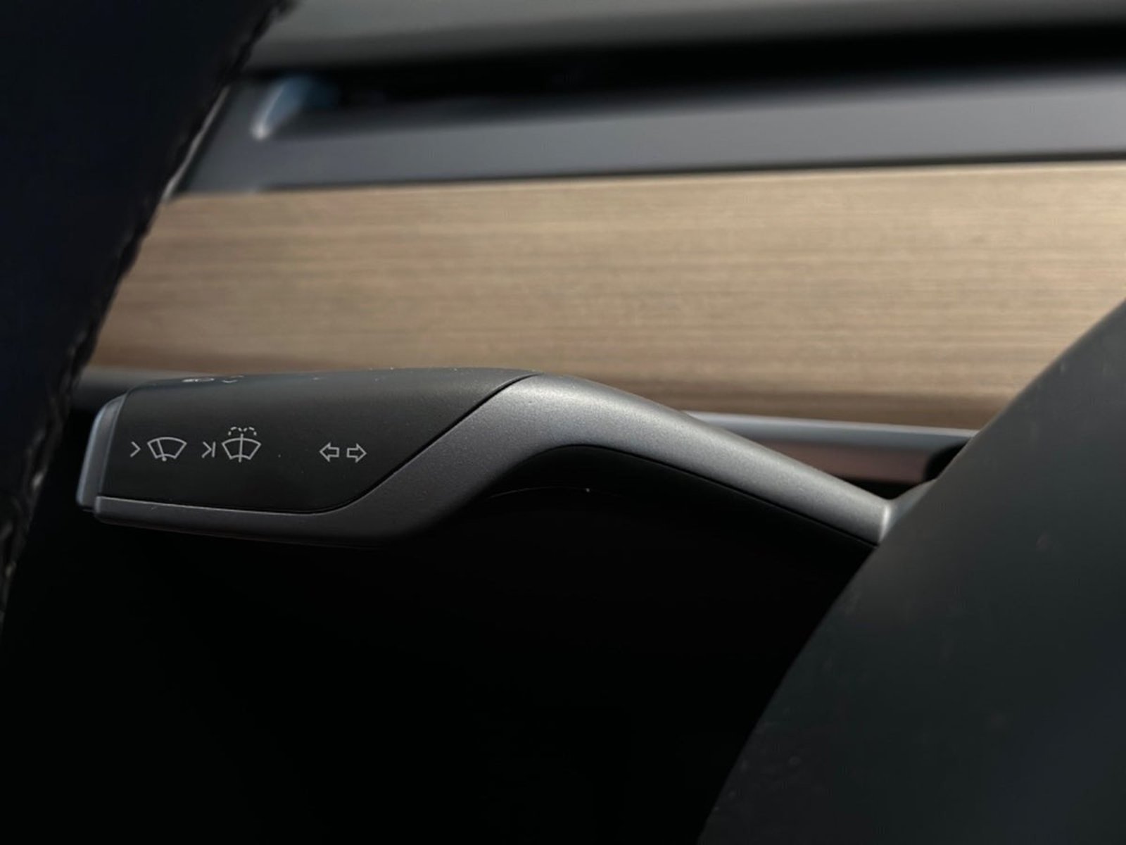 Tesla Model Y Standard Range RWD, 299ps, 2023
