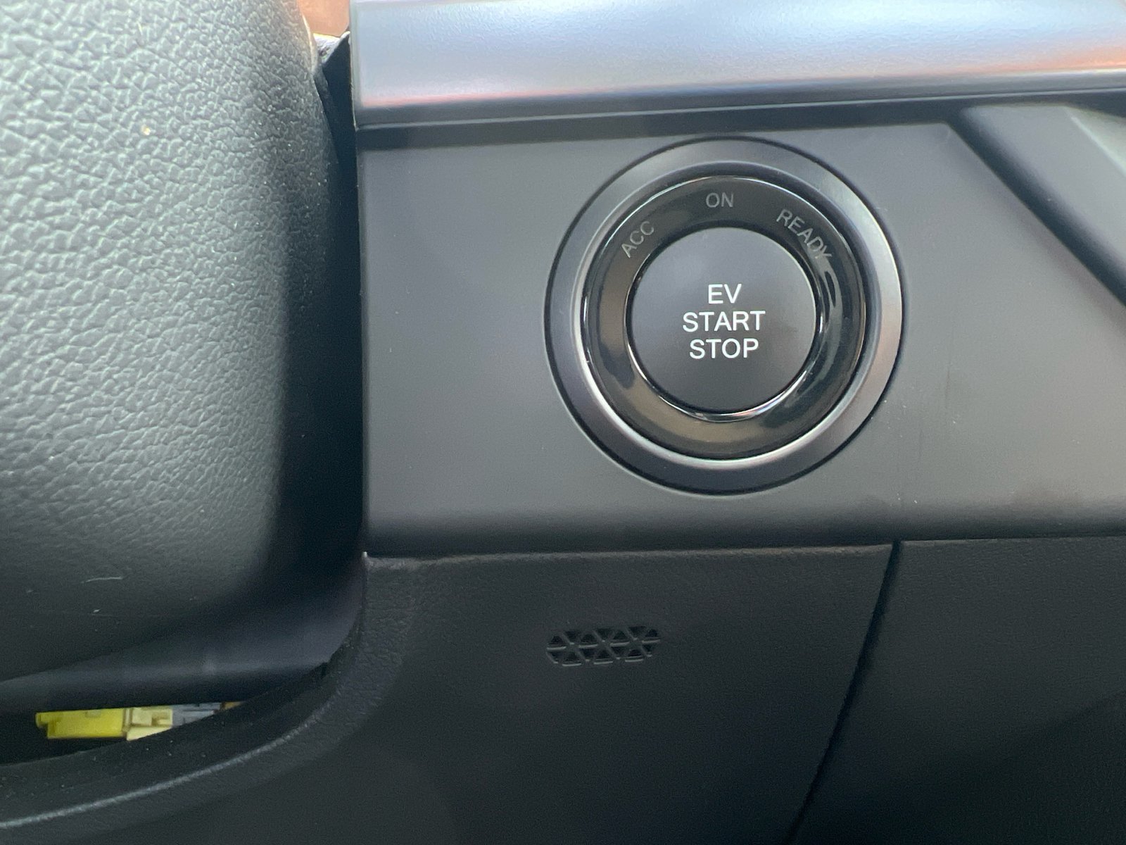 KGM Torres EVX, 207hp, 2024