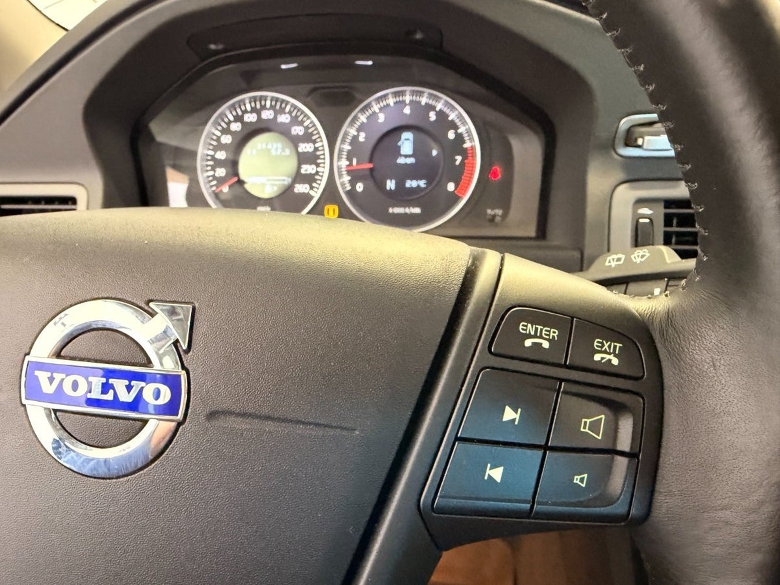 Volvo V70 T4 Powershift, 6-trinn, 180hk, 2011