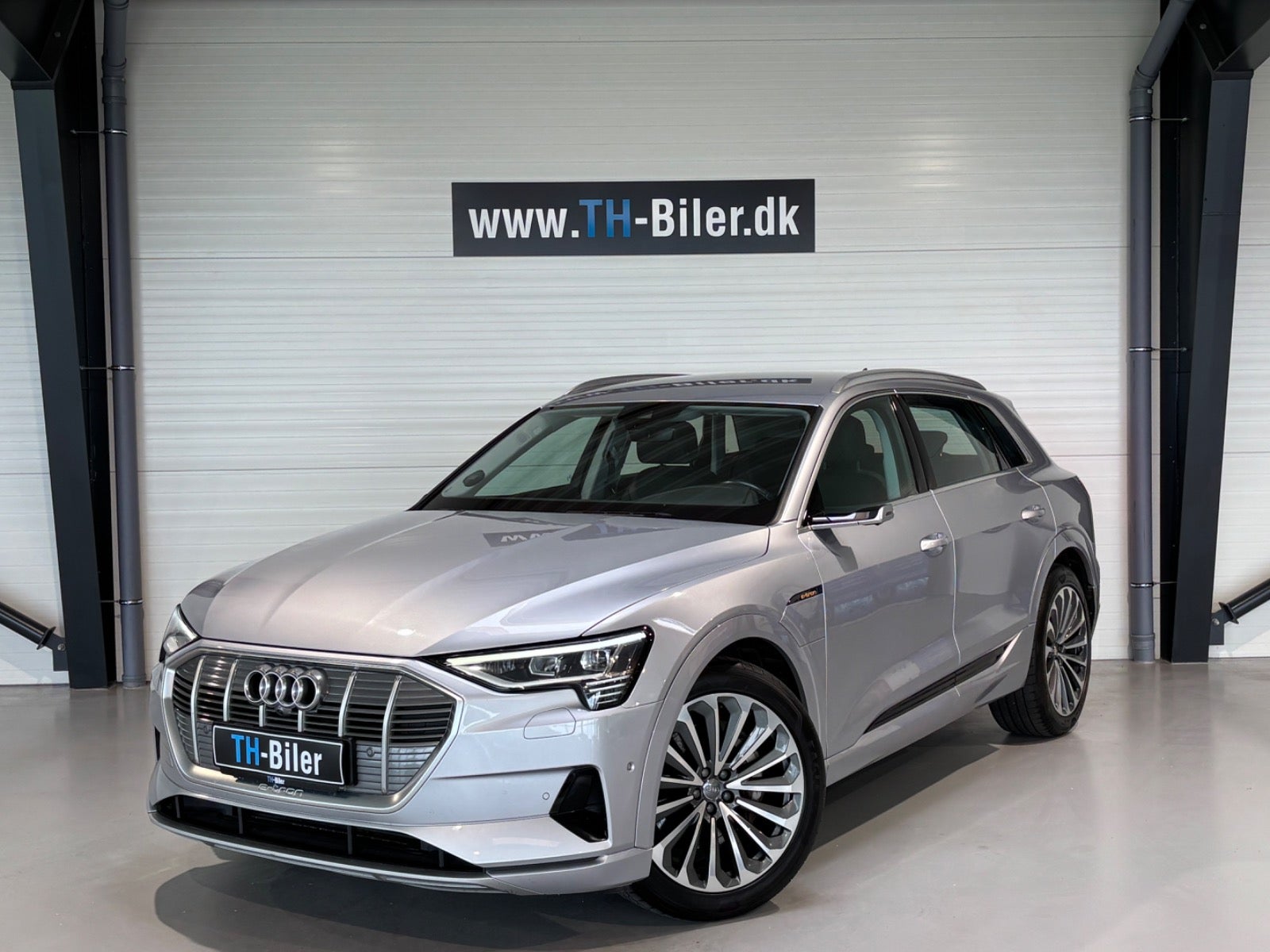 Audi e-tron 55 quattro, 408ps, 2020
