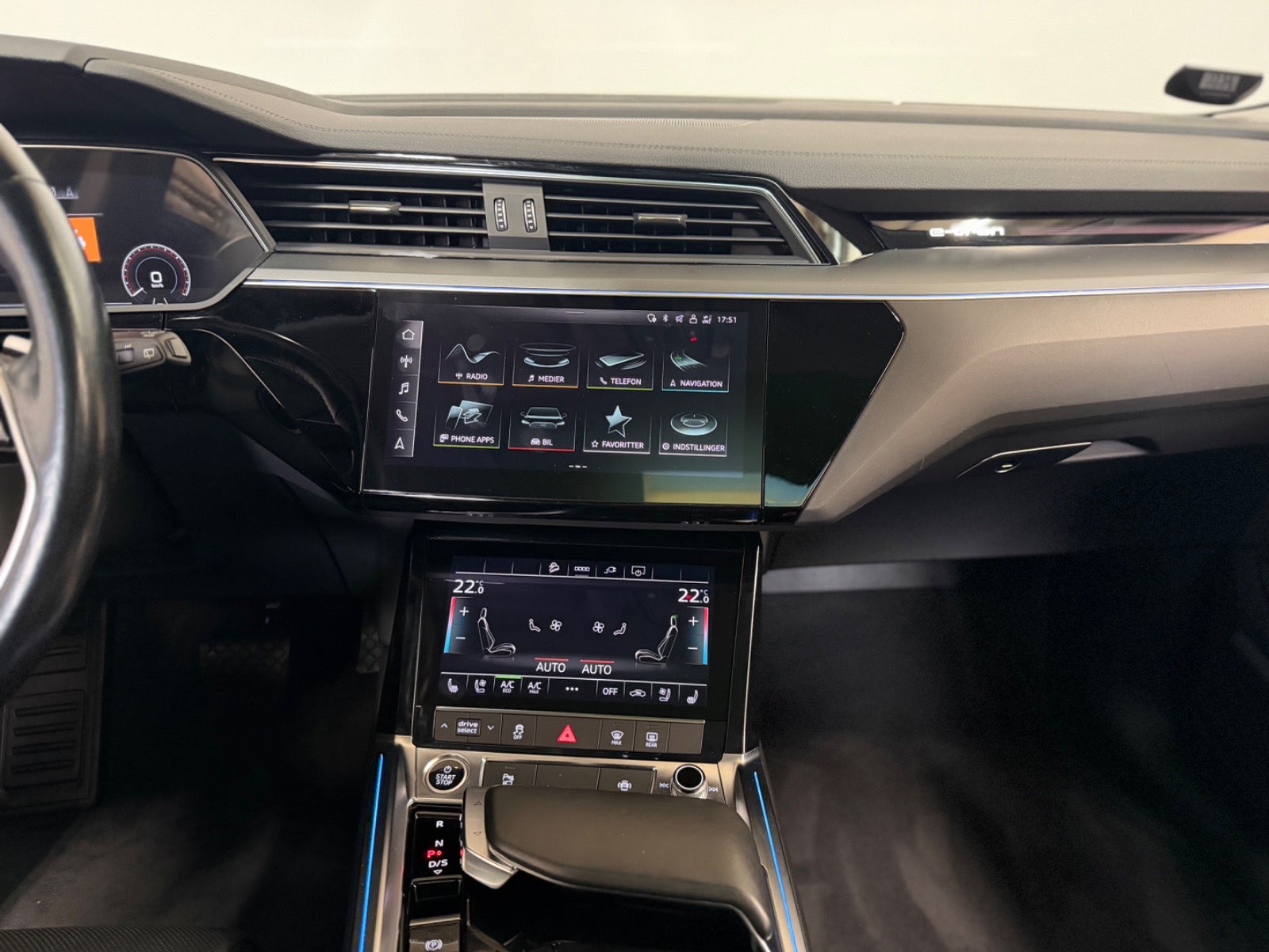 Audi e-tron 55 quattro, 408ps, 2021