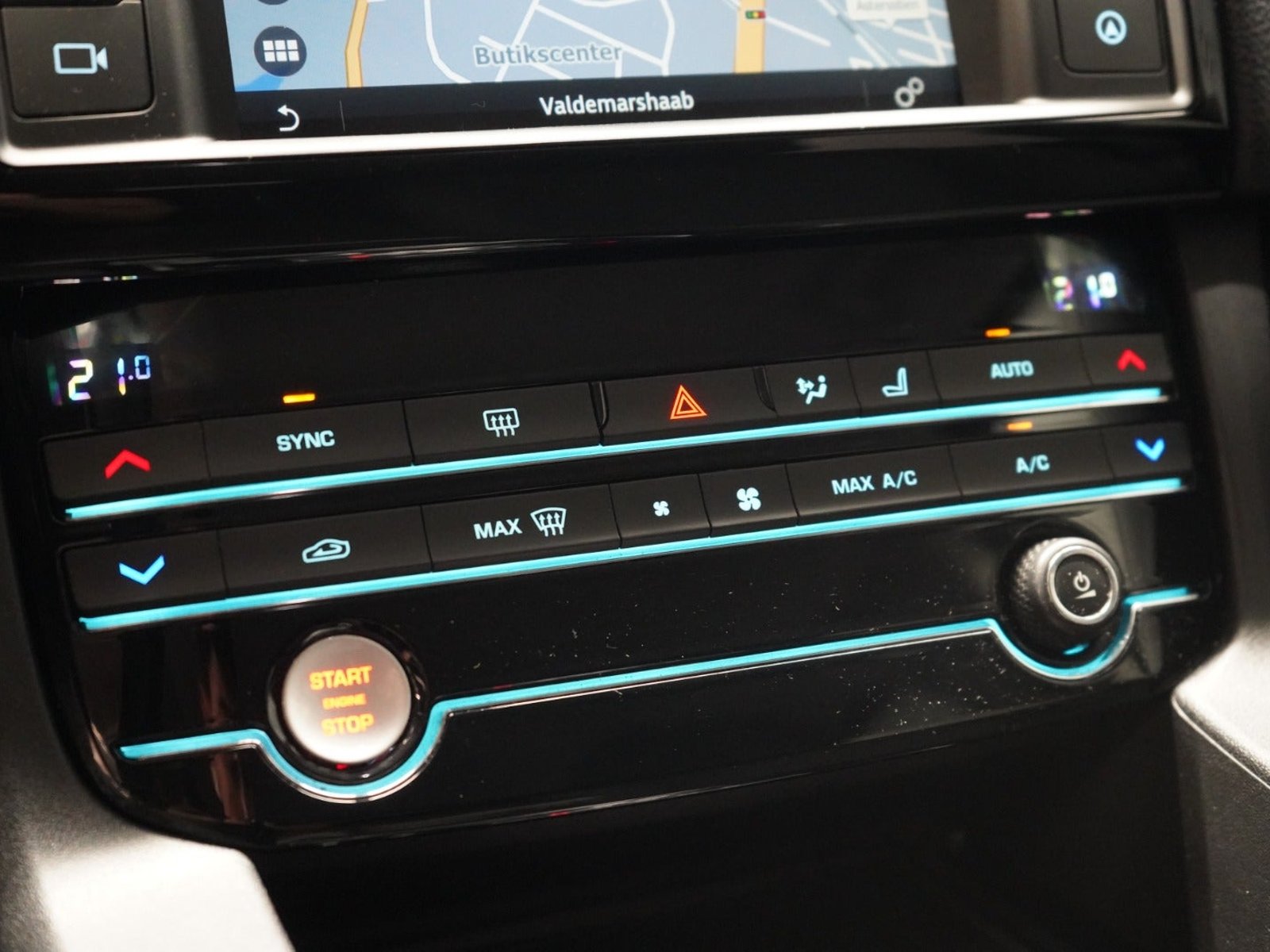 Jaguar F-Pace 20d Automatic, 8-trins, 180ps, 2018