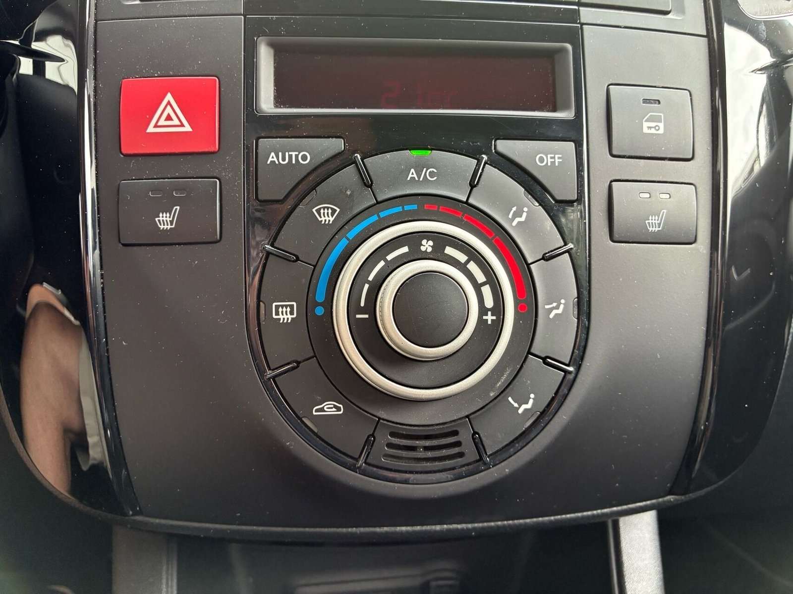 Kia Venga 1.6 CVVT Automatic, 4-trins, 125ps, 2014