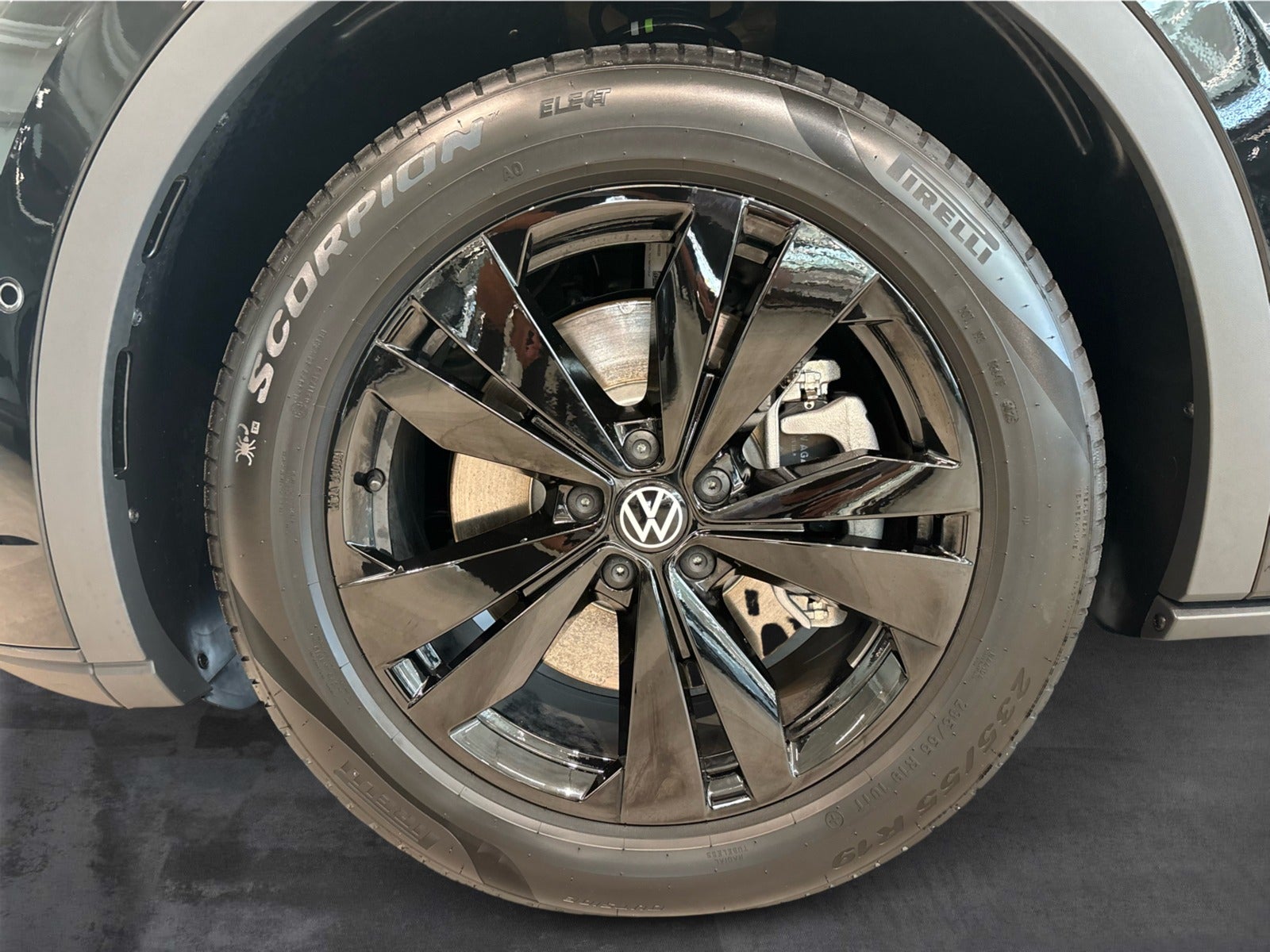 Volkswagen ID.5 Pro, 286ps, 2025