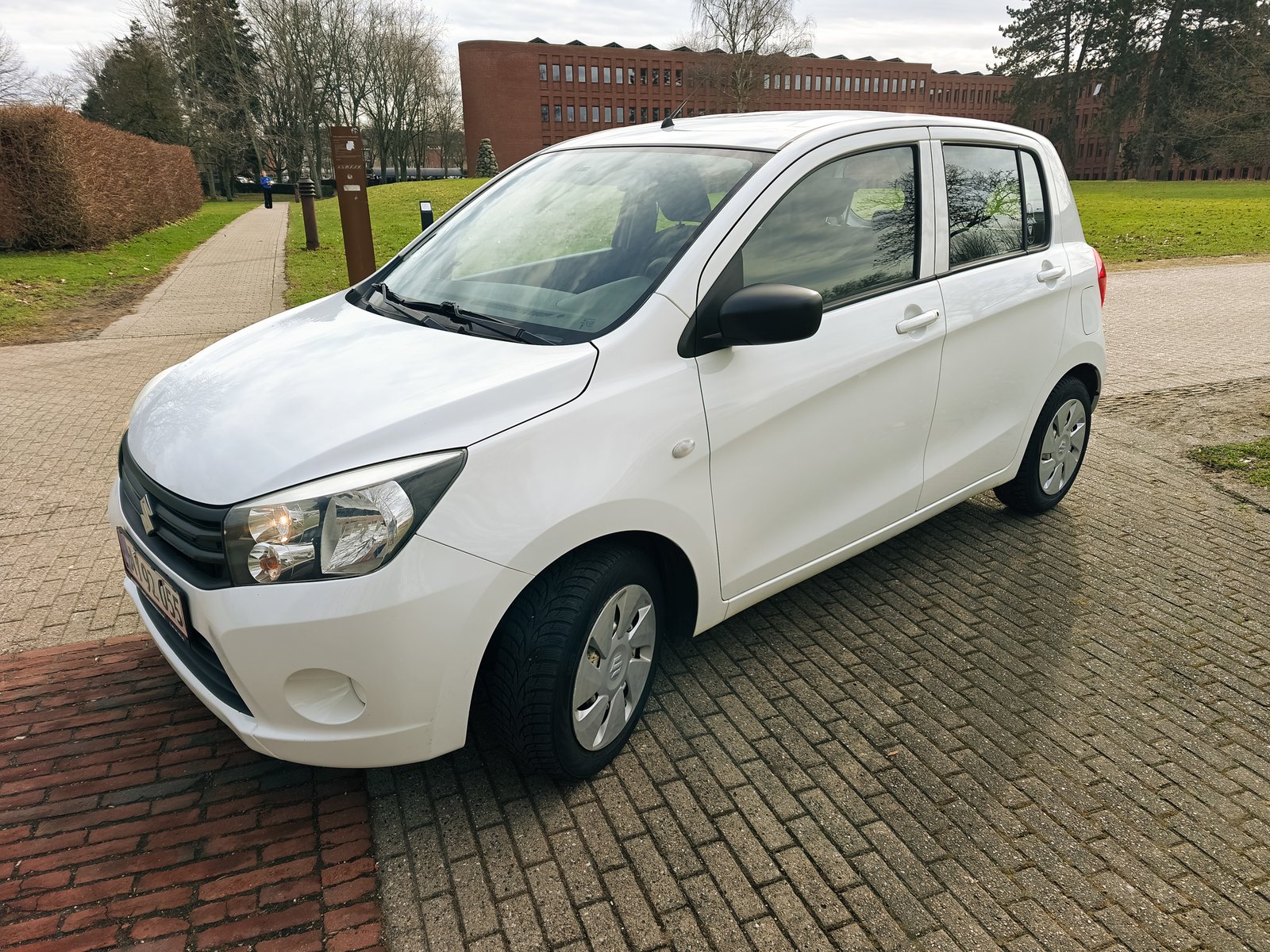 Suzuki Celerio 1.0 DOHC 12V VVT AGS, 5-trins, 68ps, 2015