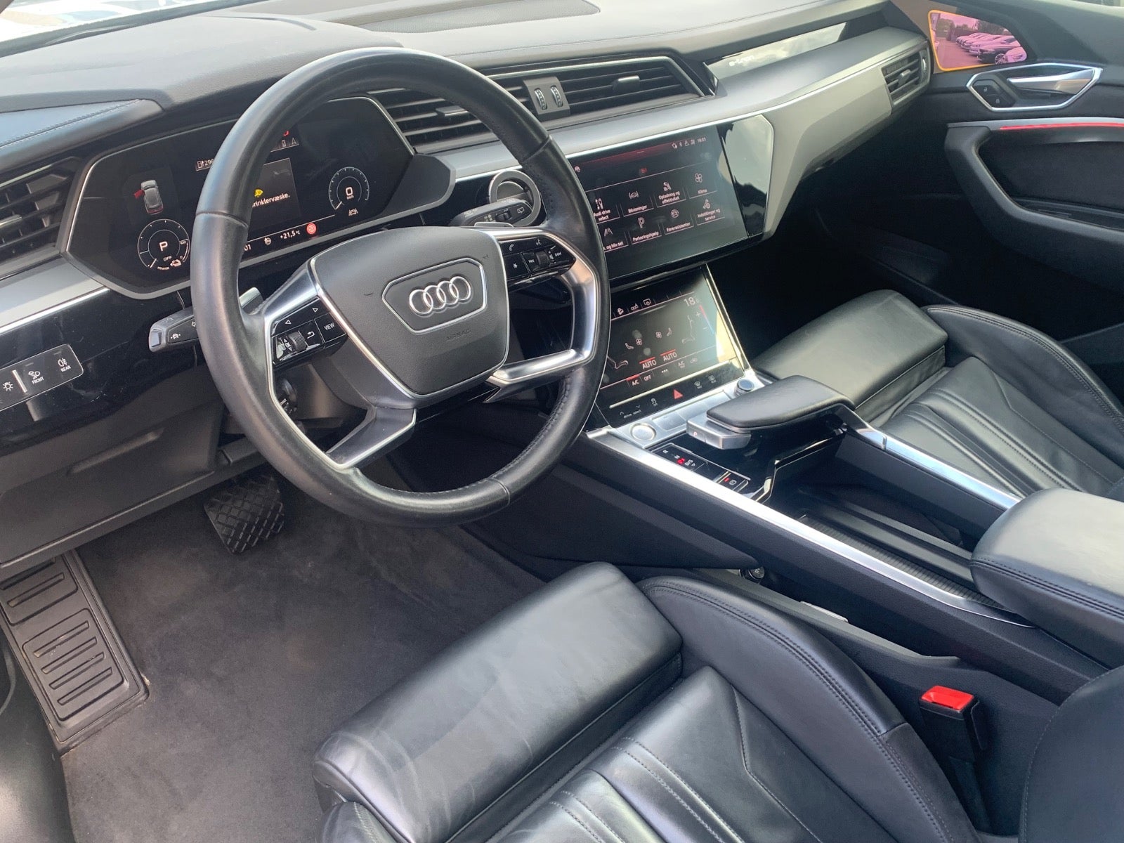 Audi e-tron 55 quattro, 408hp, 2019