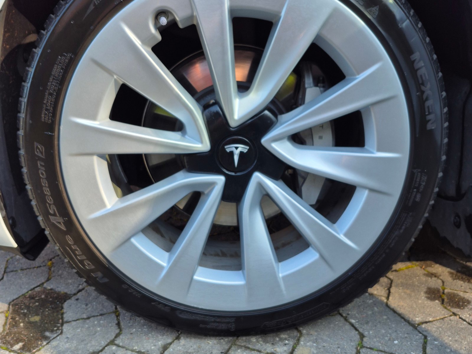 Tesla Model 3 Standard Range, 283hp, 2022
