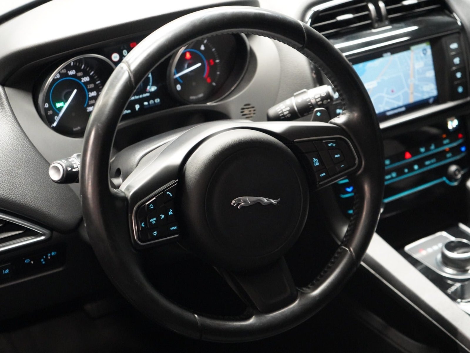 Jaguar F-Pace 20d Automatic, 8-trins, 180ps, 2018