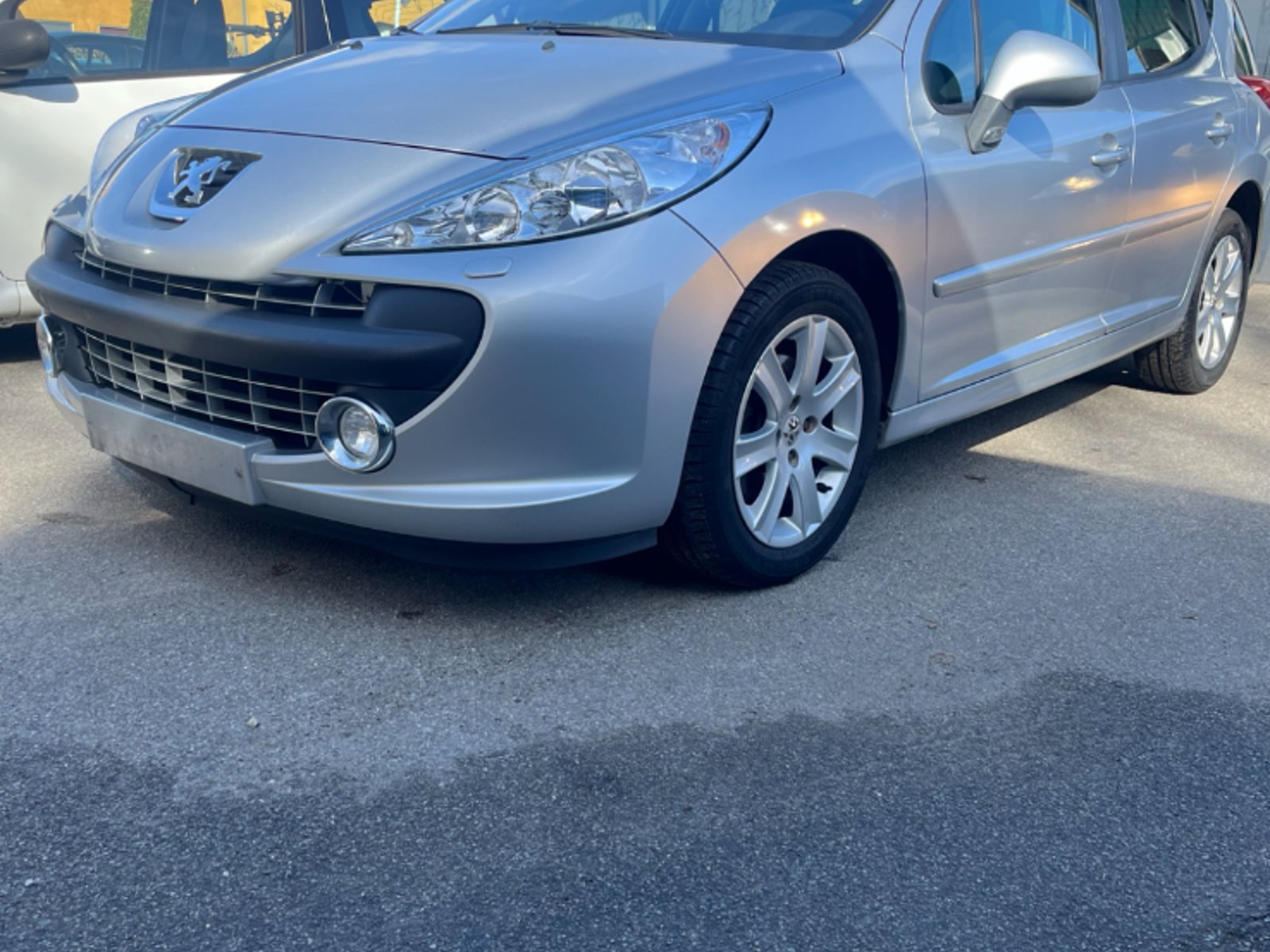 Peugeot 207 1,6 VTi Premium SW aut.