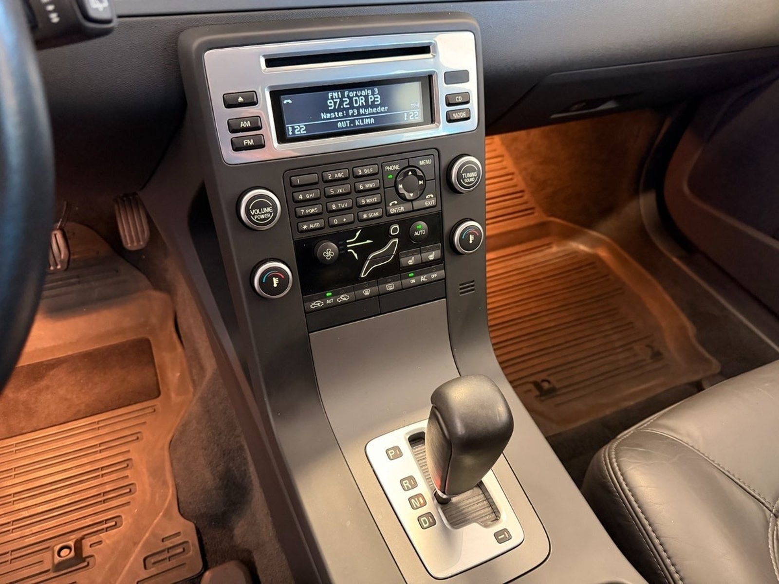 Volvo V70 T4 Powershift, 6-trinn, 180hk, 2011