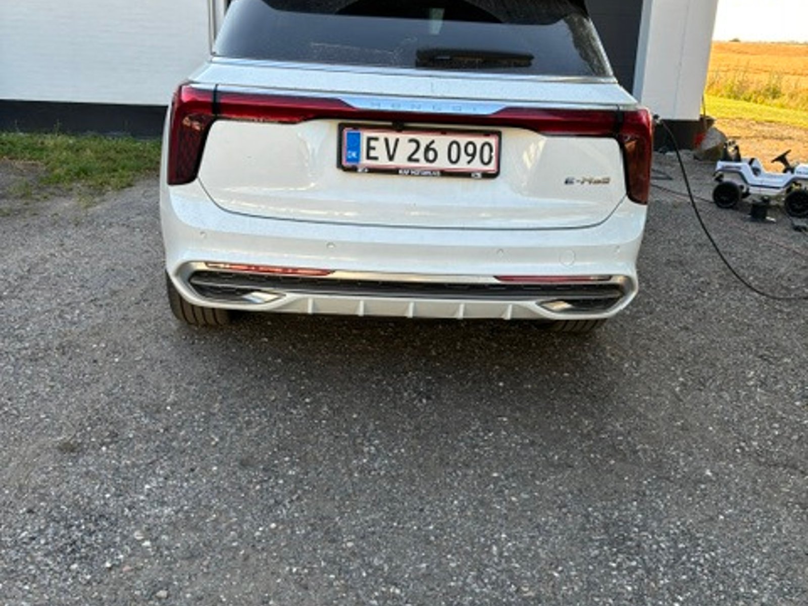Hongqi E-HS9 Exclusive Long Range 120 kWh AWD, 551ps, 2025